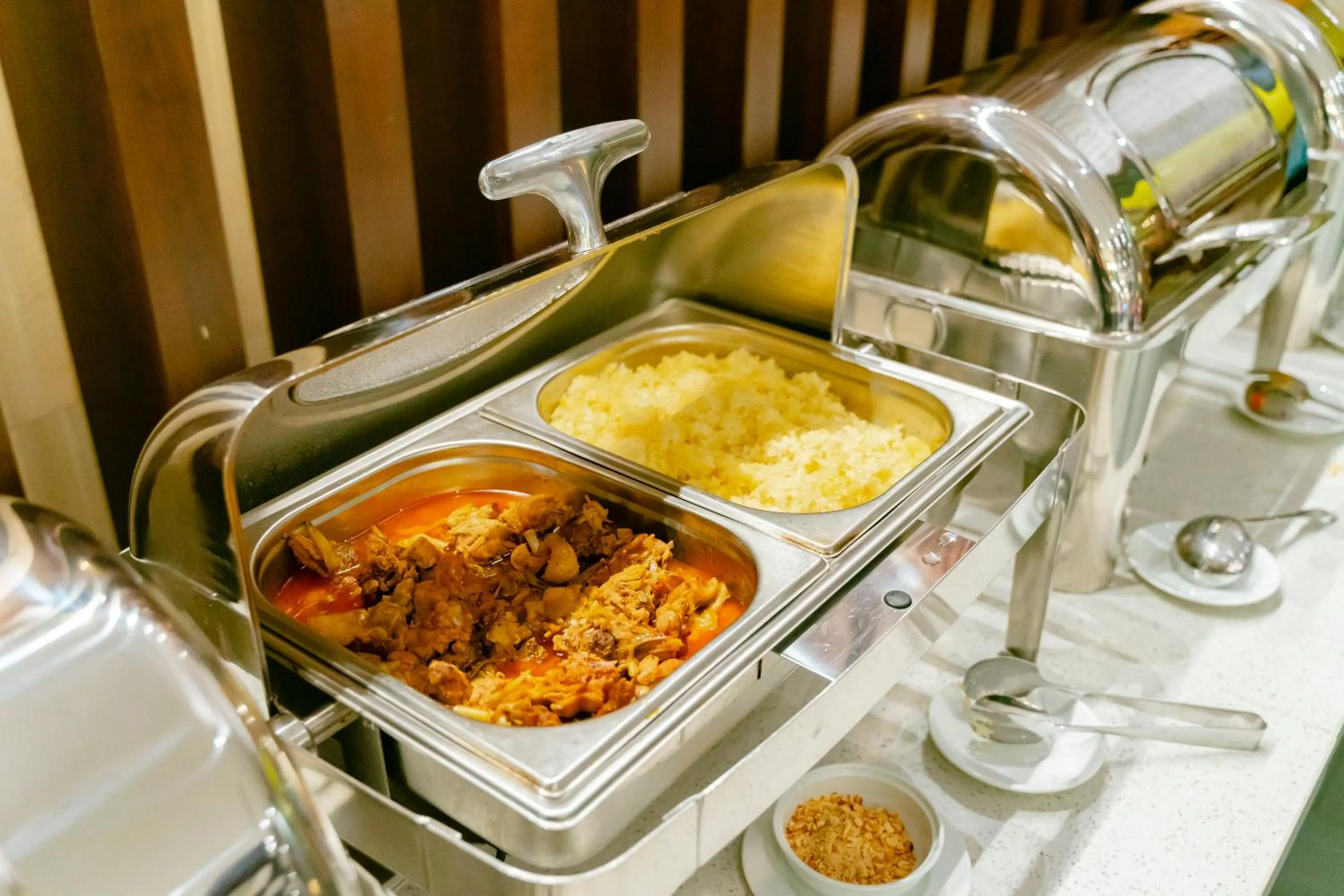 Food and drinks in Dong Duong Hotel & Suites - City Central - Afternoon Tea Inclusive