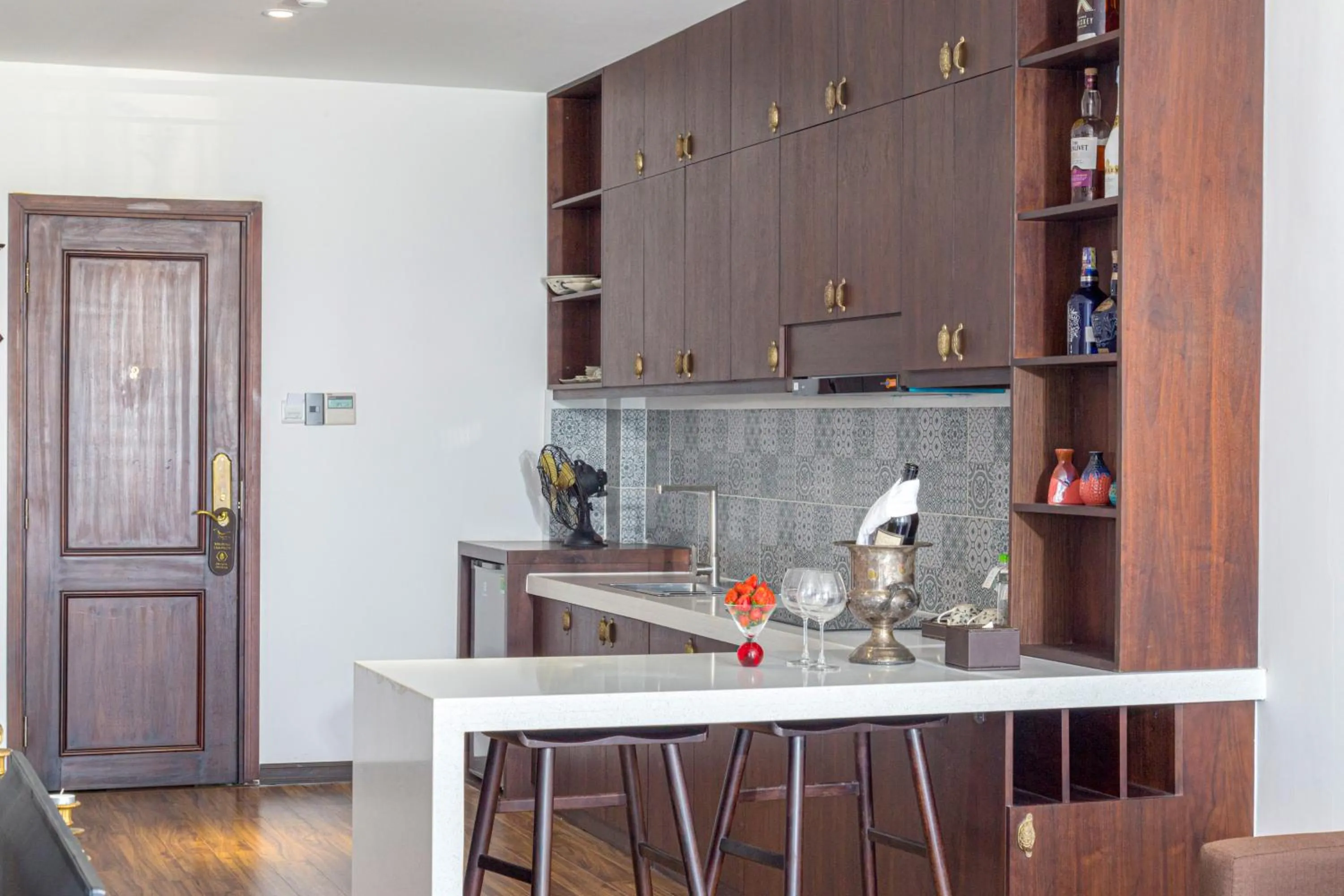 Coffee/tea facilities in Dong Duong Hotel & Suites - City Central - Afternoon Tea Inclusive