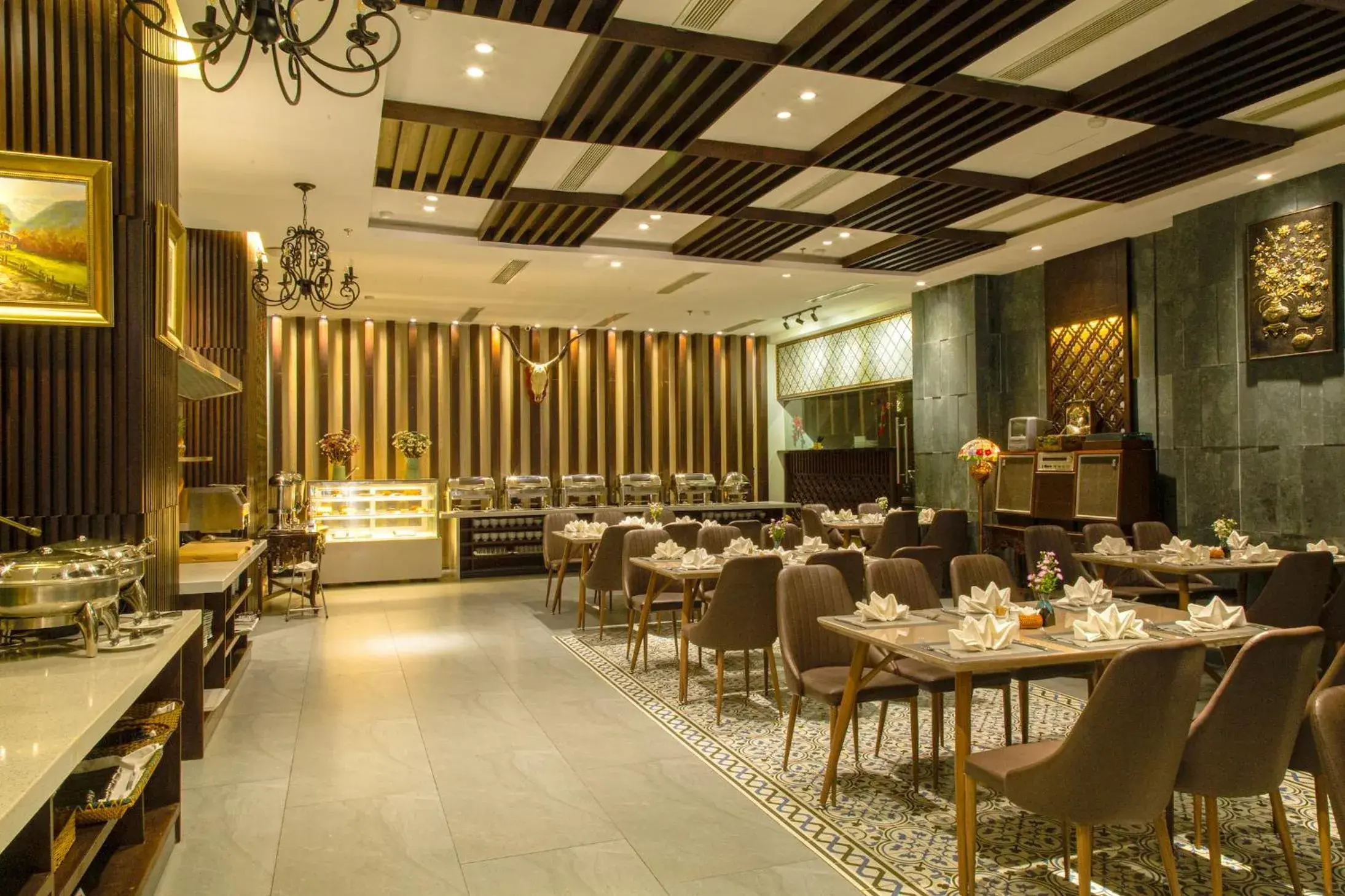 Restaurant/places to eat in Dong Duong Hotel & Suites - City Central - Afternoon Tea Inclusive Restaurant/places to eat in Dong Duong Hotel & Suites - City Central - Afternoon Tea Inclusive