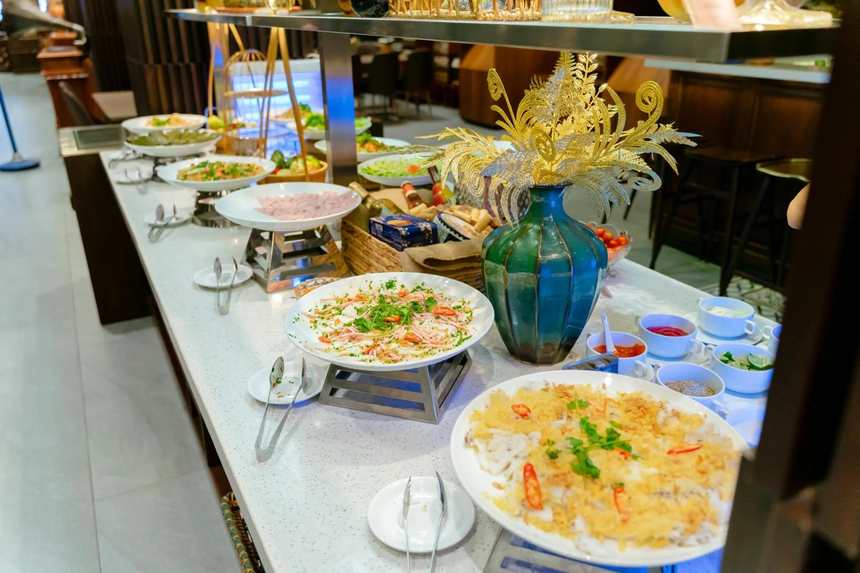 Food and drinks in Dong Duong Hotel & Suites - City Central - Afternoon Tea Inclusive