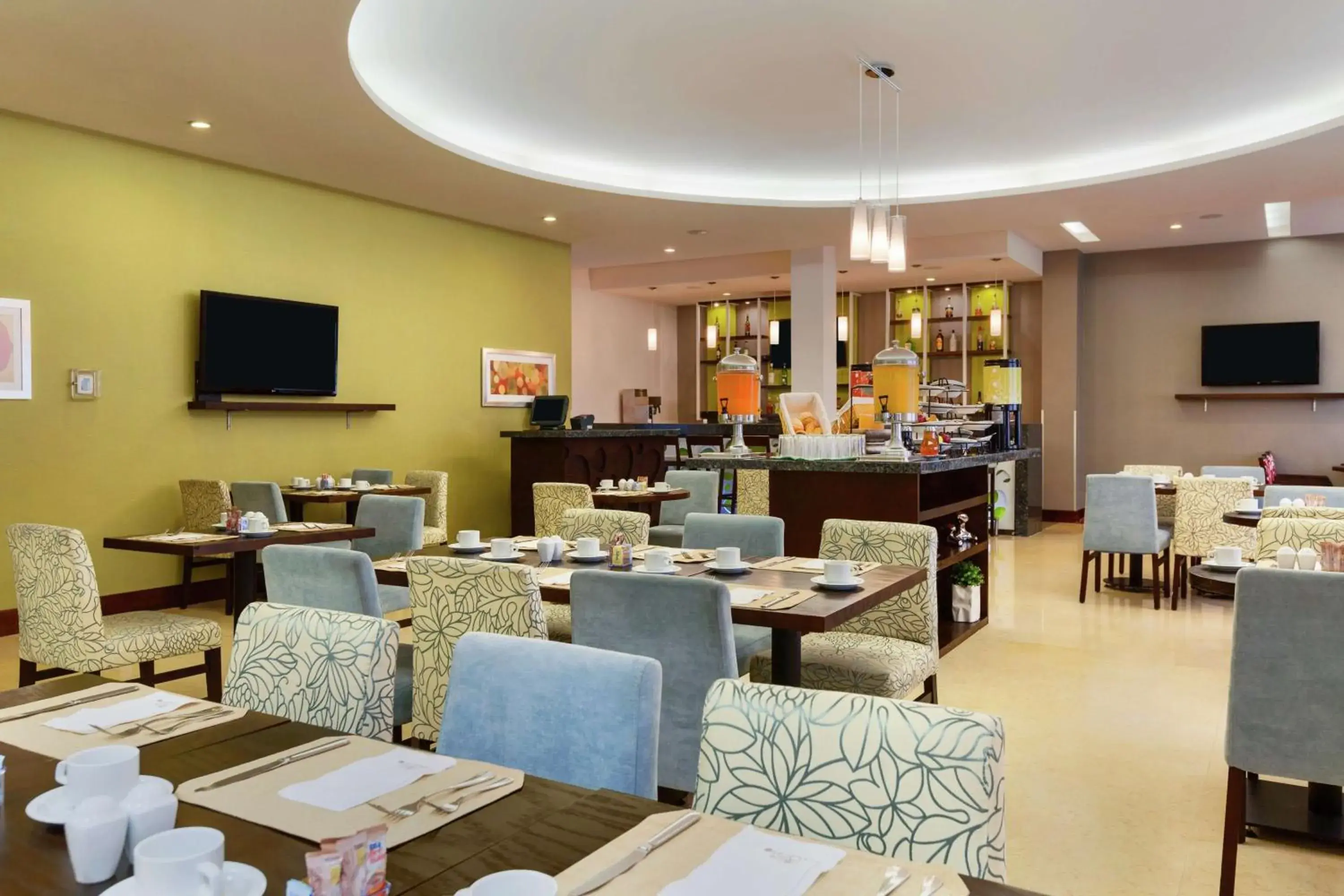 Restaurant/places to eat in Hilton Garden Inn Queretaro Restaurant/places to eat in Hilton Garden Inn Queretaro