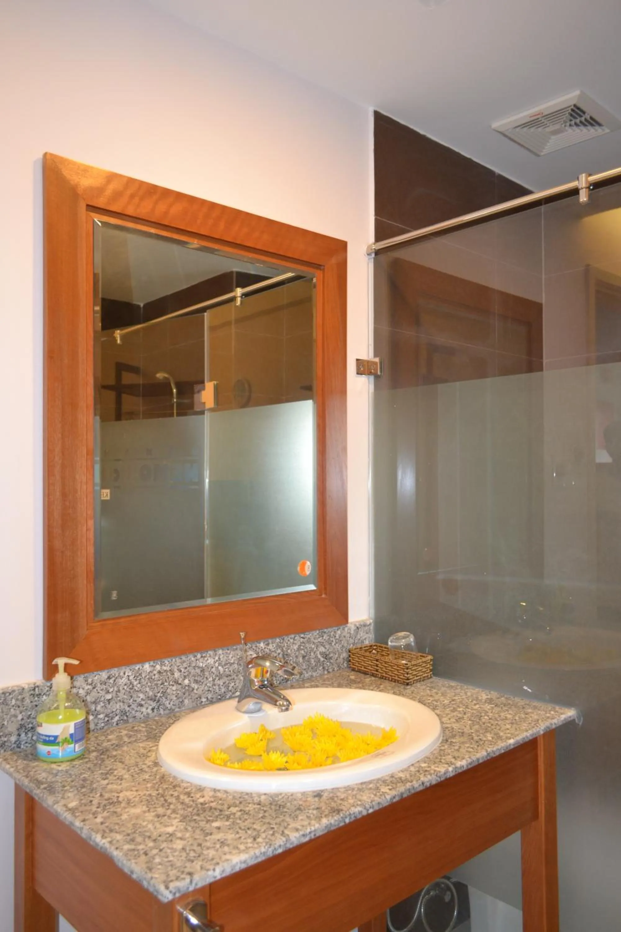 Bathroom in Nemo Hotel Danang