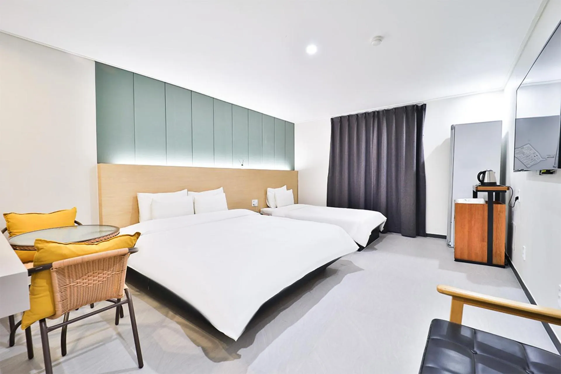 Bedroom, Bed in Calm Rest Hotel Busan Sasang
