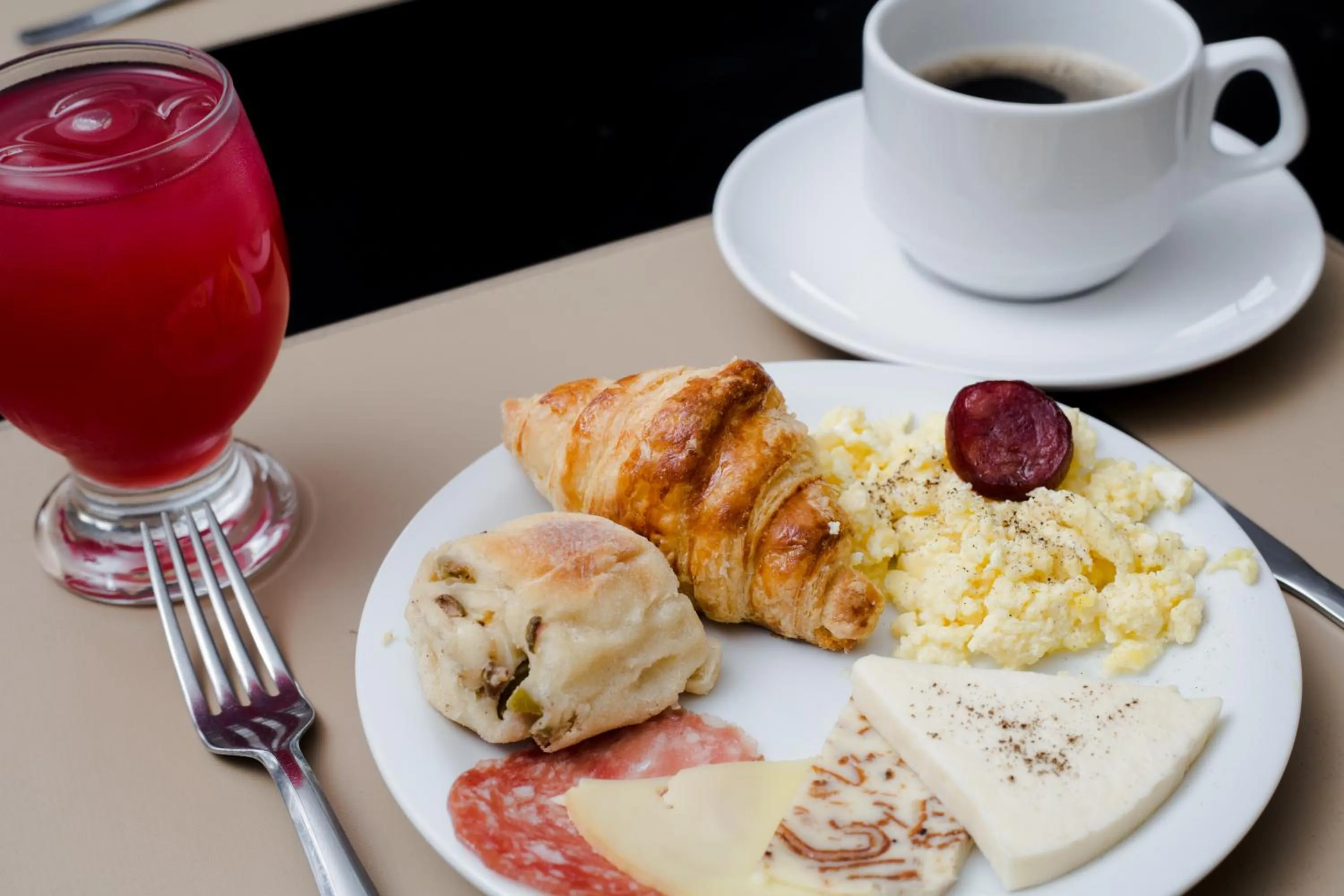 Buffet breakfast in Transamerica Lagoa dos Ingleses