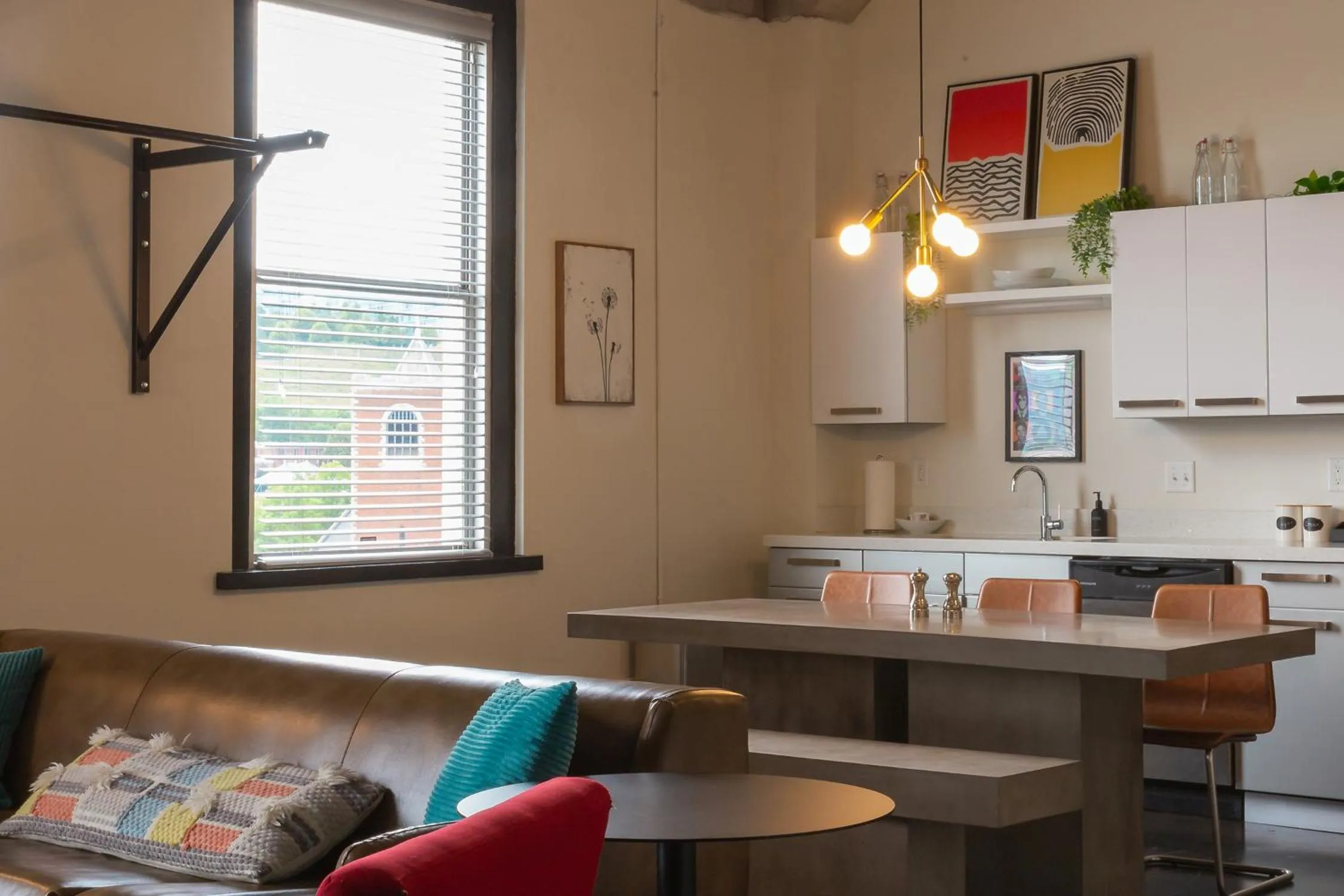 Kitchen or kitchenette in Hotel Clemons