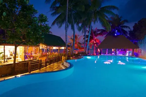 Swimming pool in Wind Beach Resort Swimming pool in Wind Beach Resort