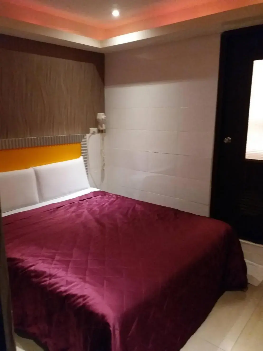 Standard Double Room in Meets Happy Hotel Standard Double Room in Meets Happy Hotel