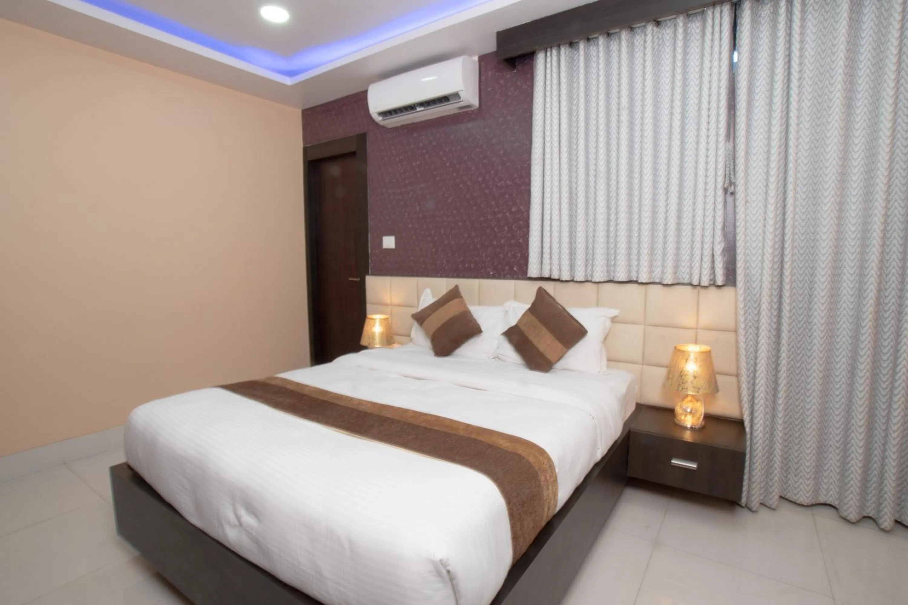 Bedroom, Bed in Annapurna Hotel