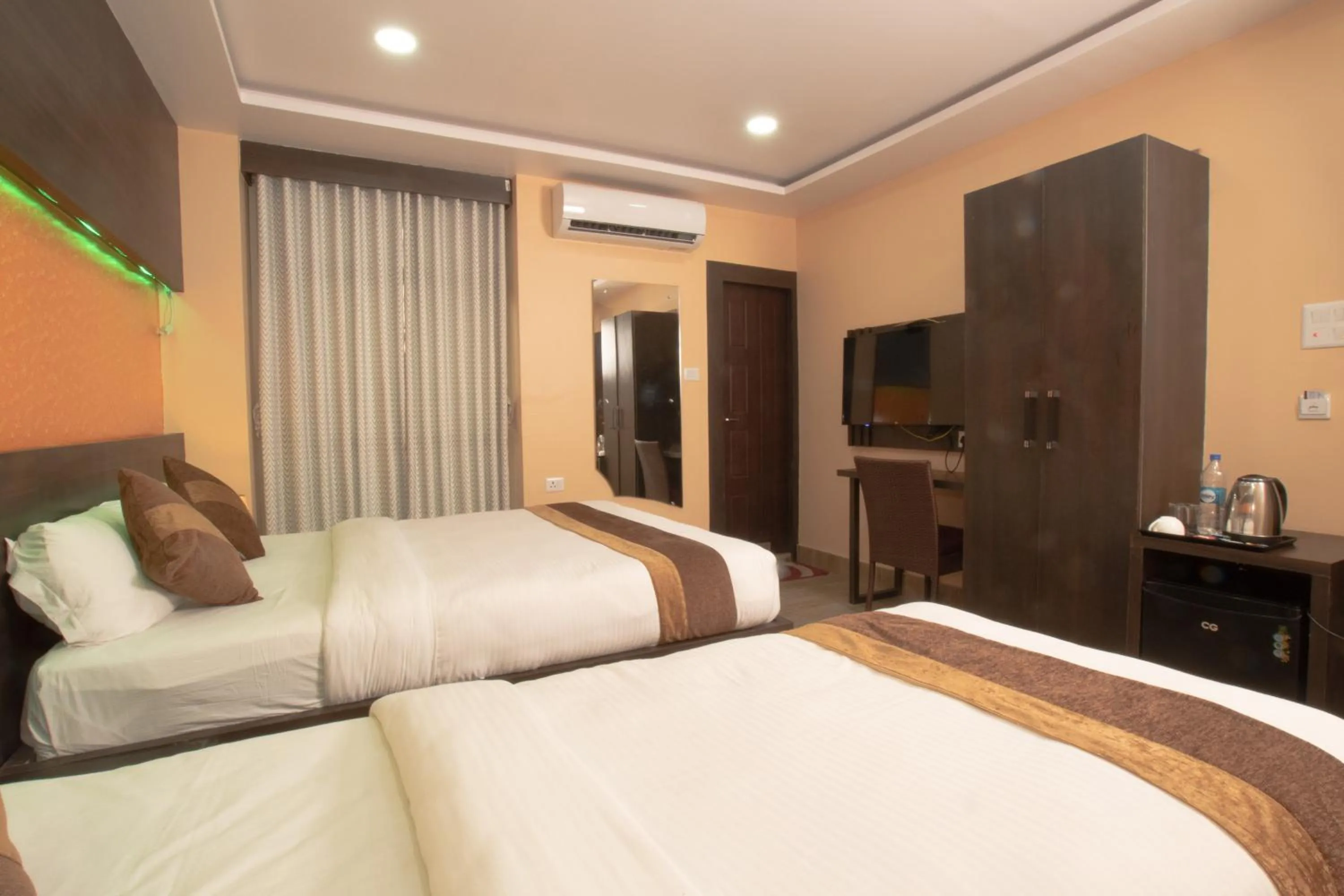 Bedroom, Bed in Annapurna Hotel