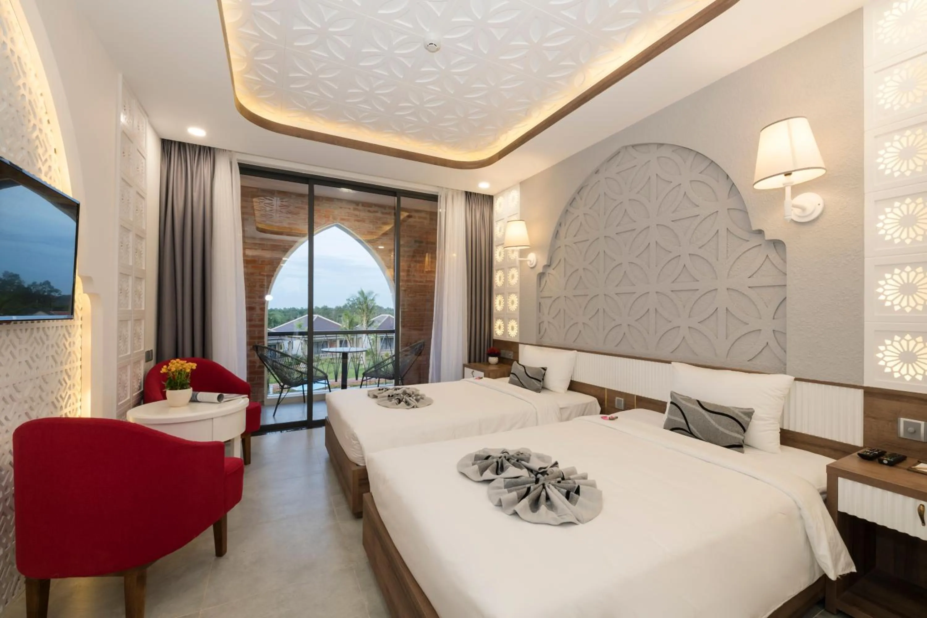 Bed in My Son Heritage Resort and Spa