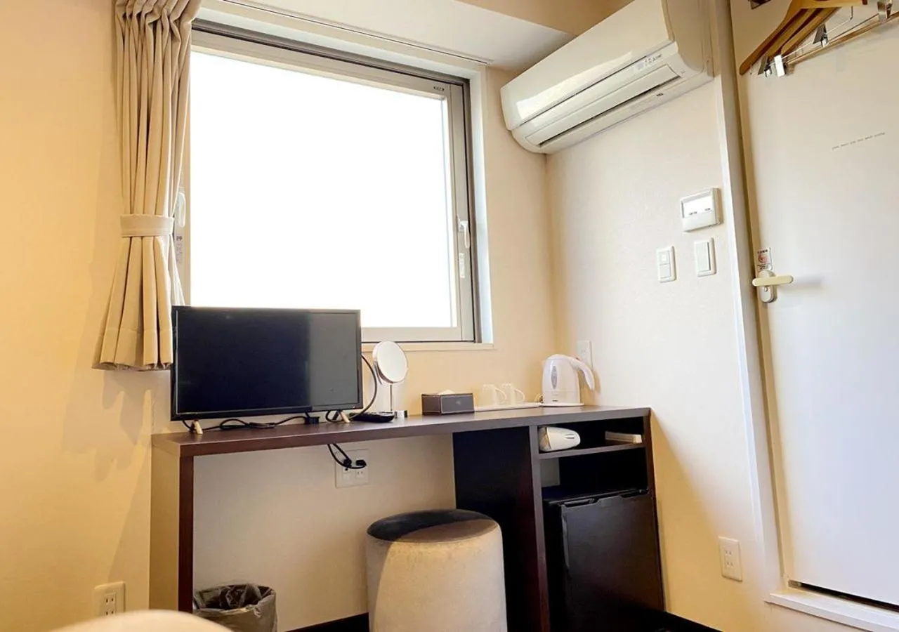 TV and multimedia in Floral Hotel · SakaisuJi-Honmachi Osaka