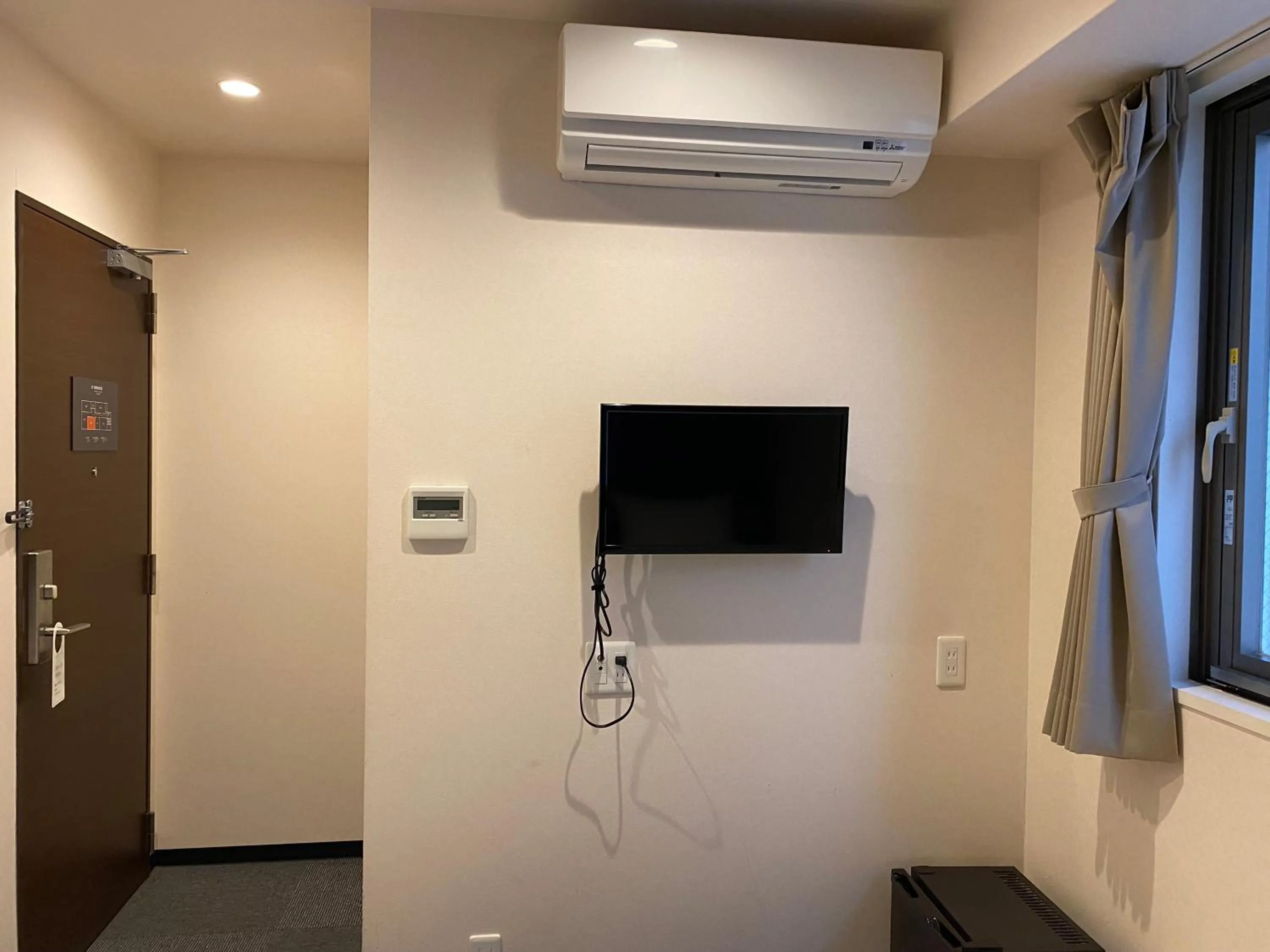 TV and multimedia in Floral Hotel · SakaisuJi-Honmachi Osaka