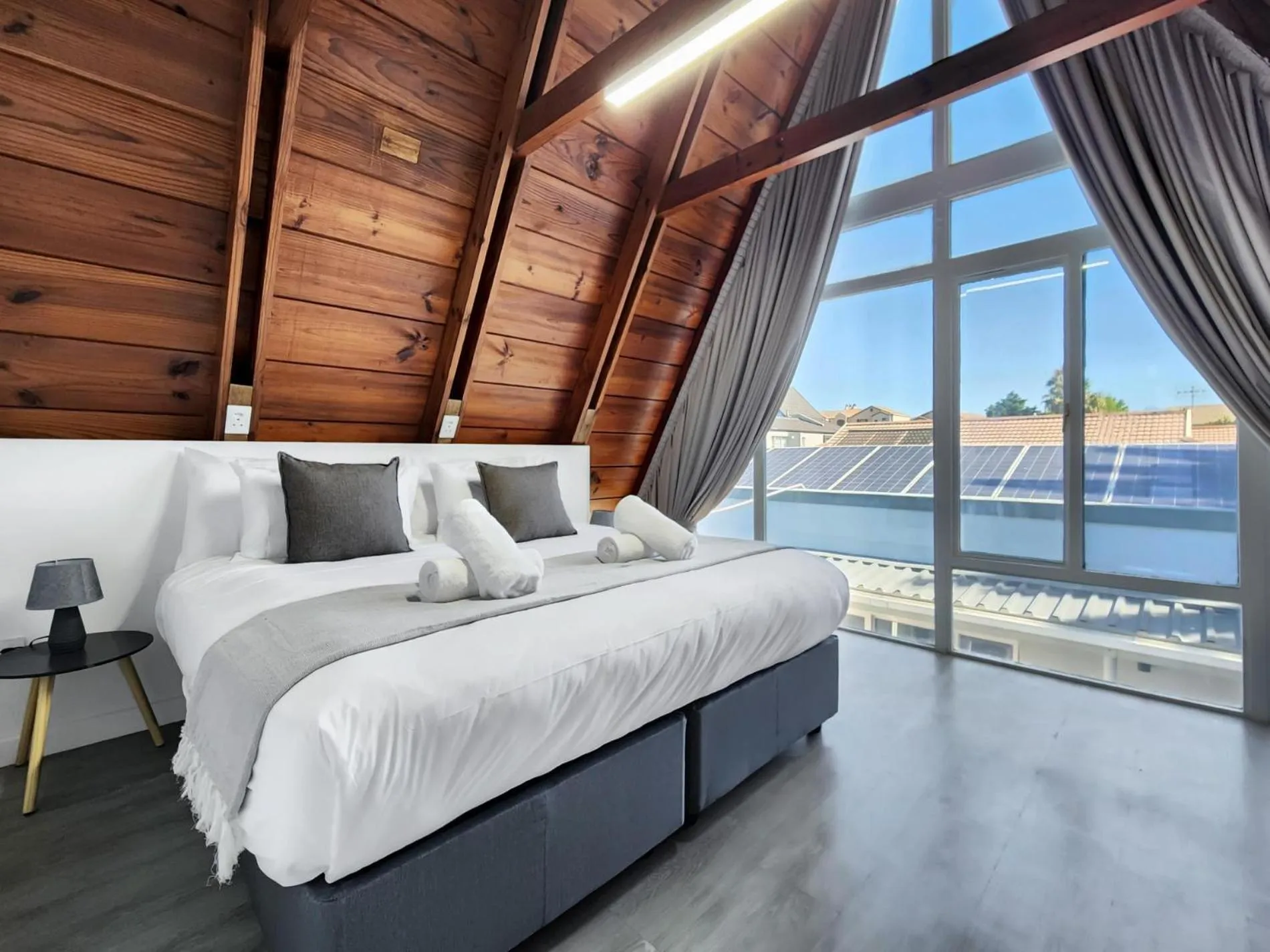 Floor plan, Bed in Salt Boutique Guest House