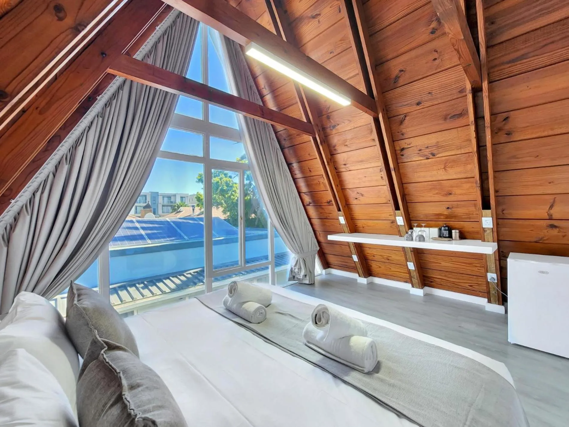 Floor plan, Bed in Salt Boutique Guest House