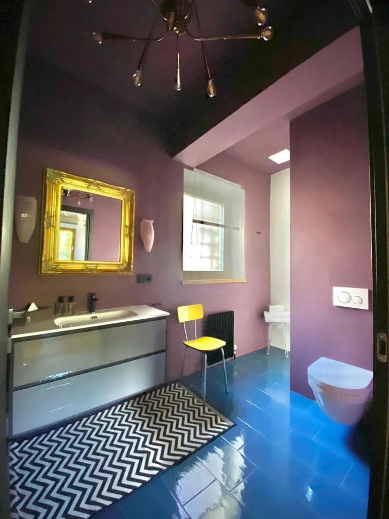 Bathroom in Goldenstern Townhouse