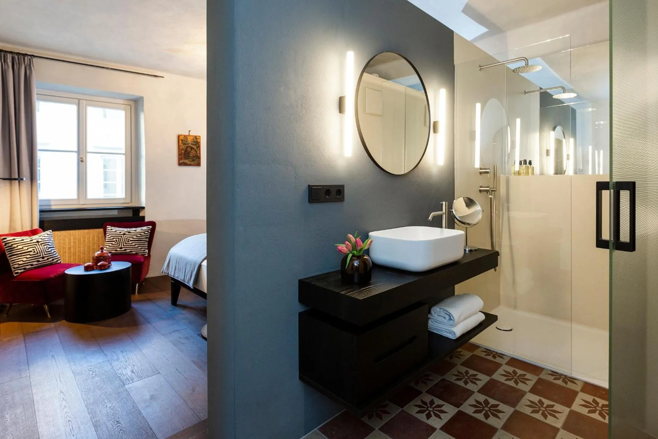 Photo of the whole room in Goldenstern Townhouse