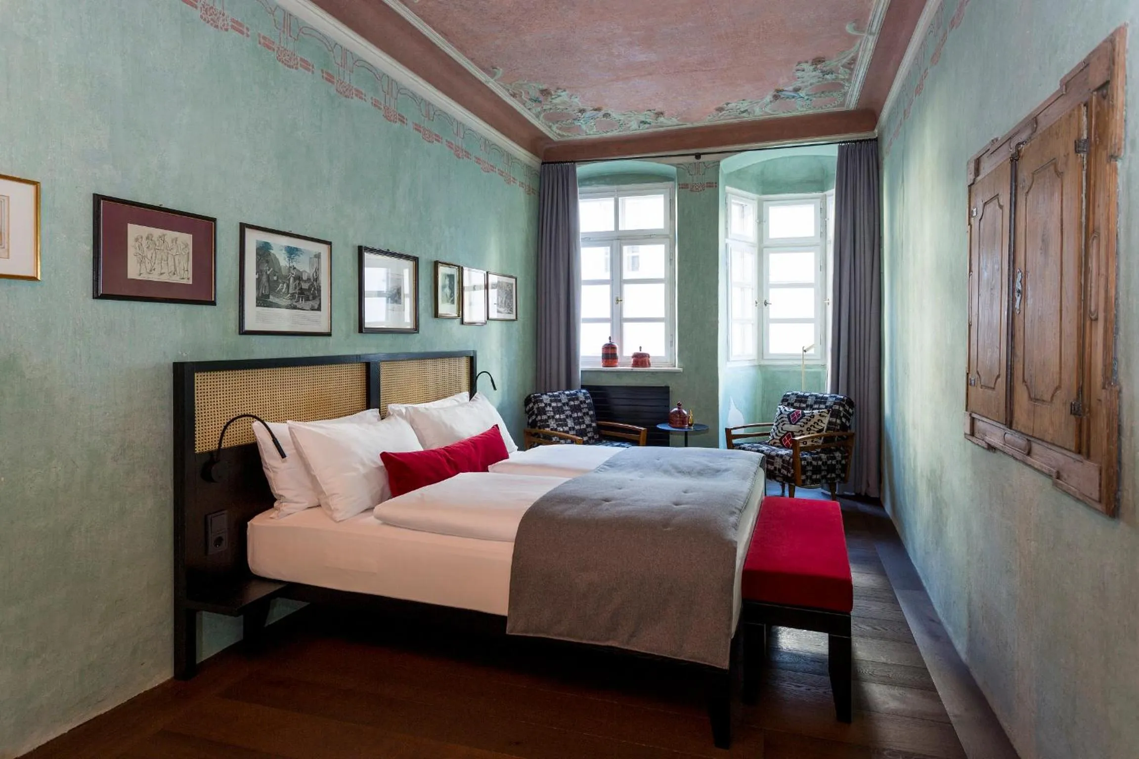 Photo of the whole room, Bed in Goldenstern Townhouse