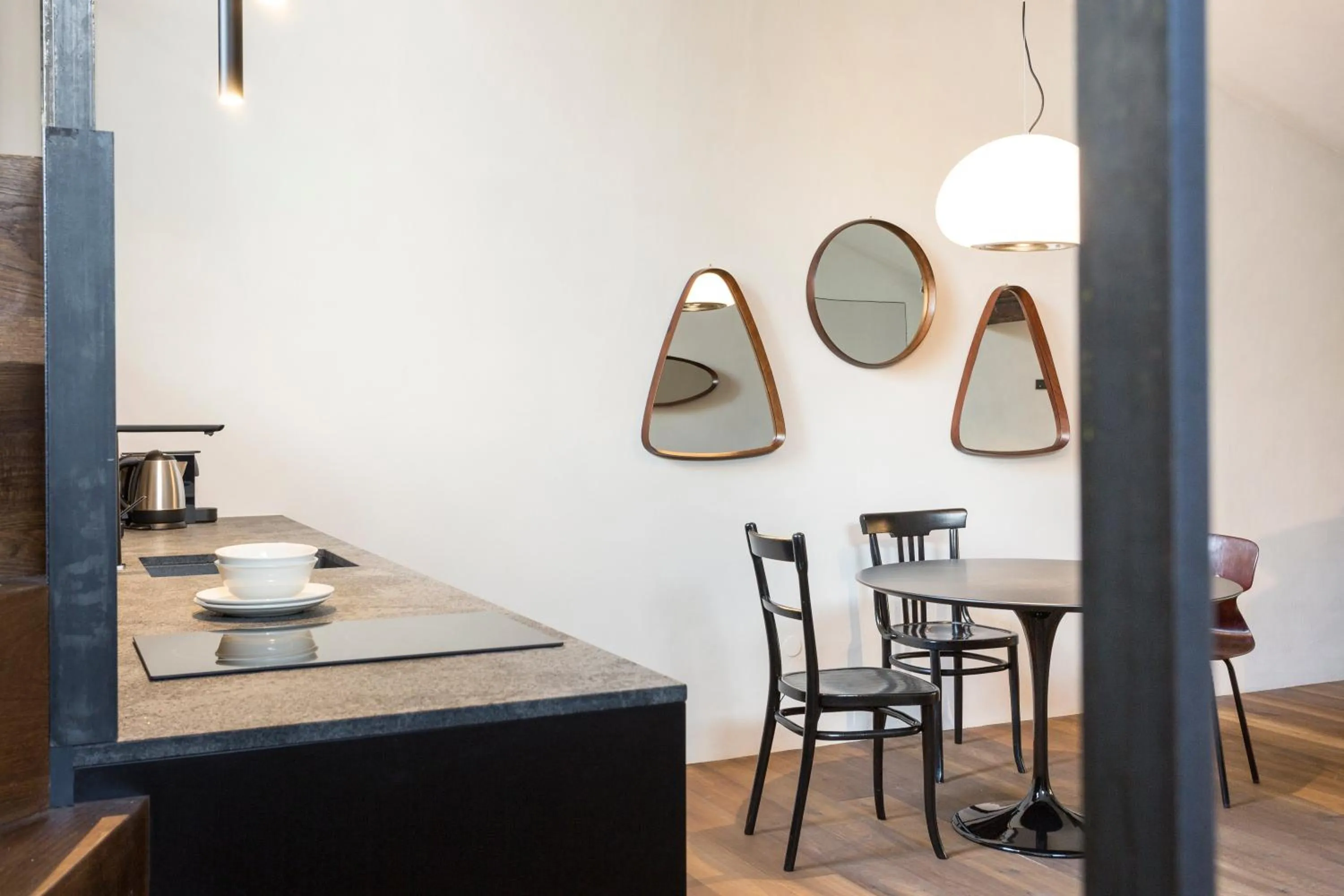 Seating area in Goldenstern Townhouse