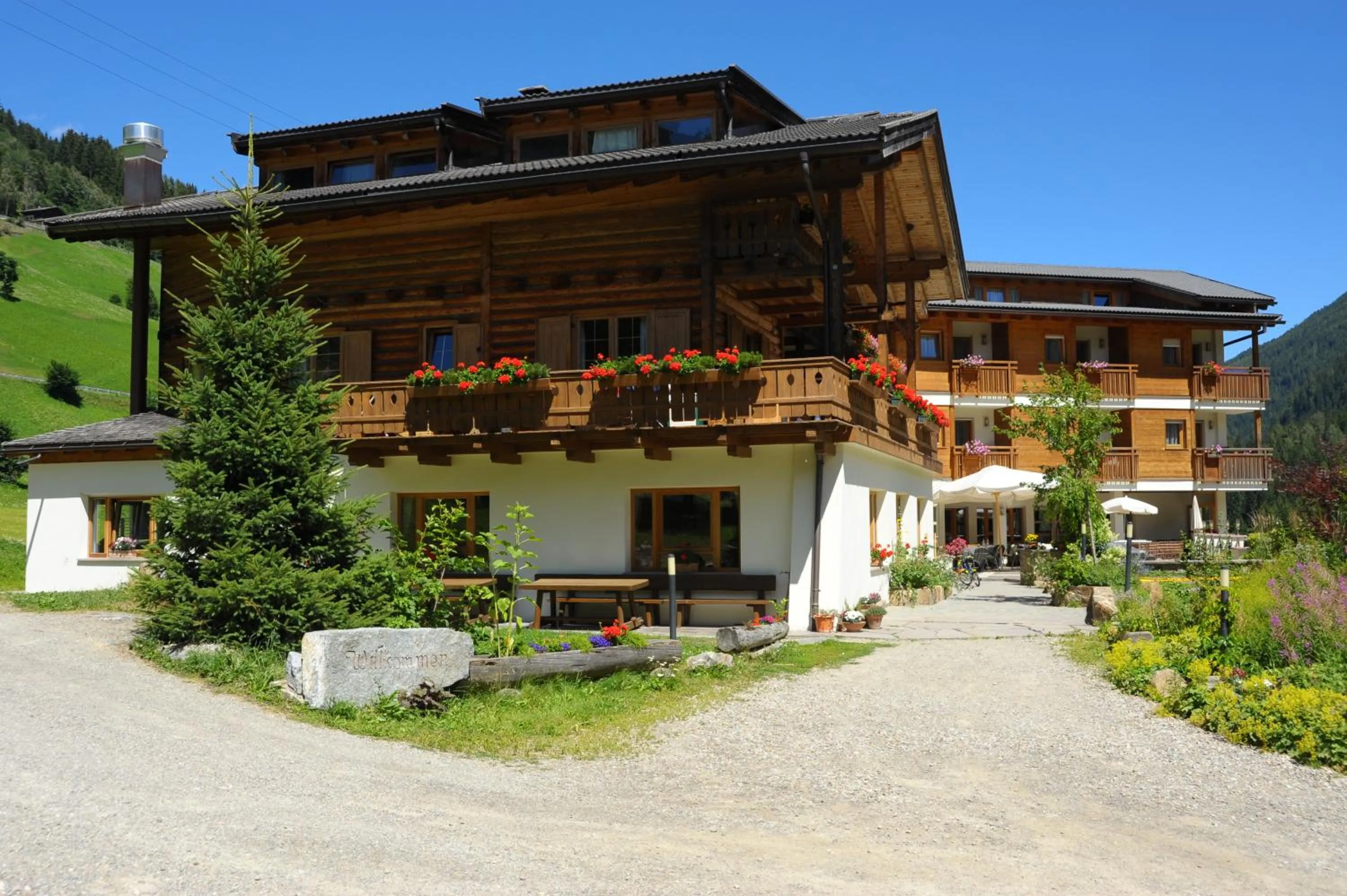 Facade/entrance in Hotel Ortler
