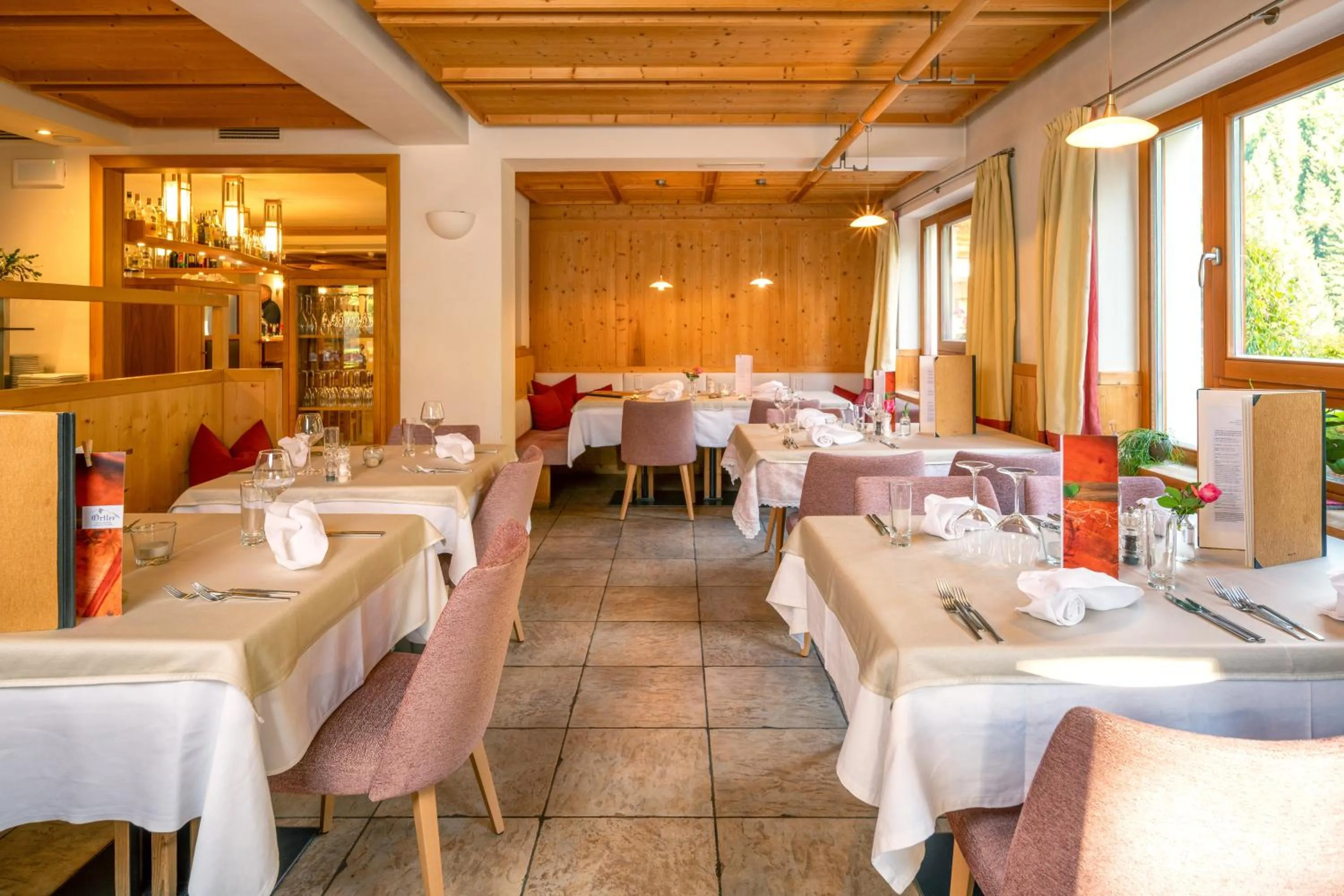 Restaurant/places to eat in Hotel Ortler