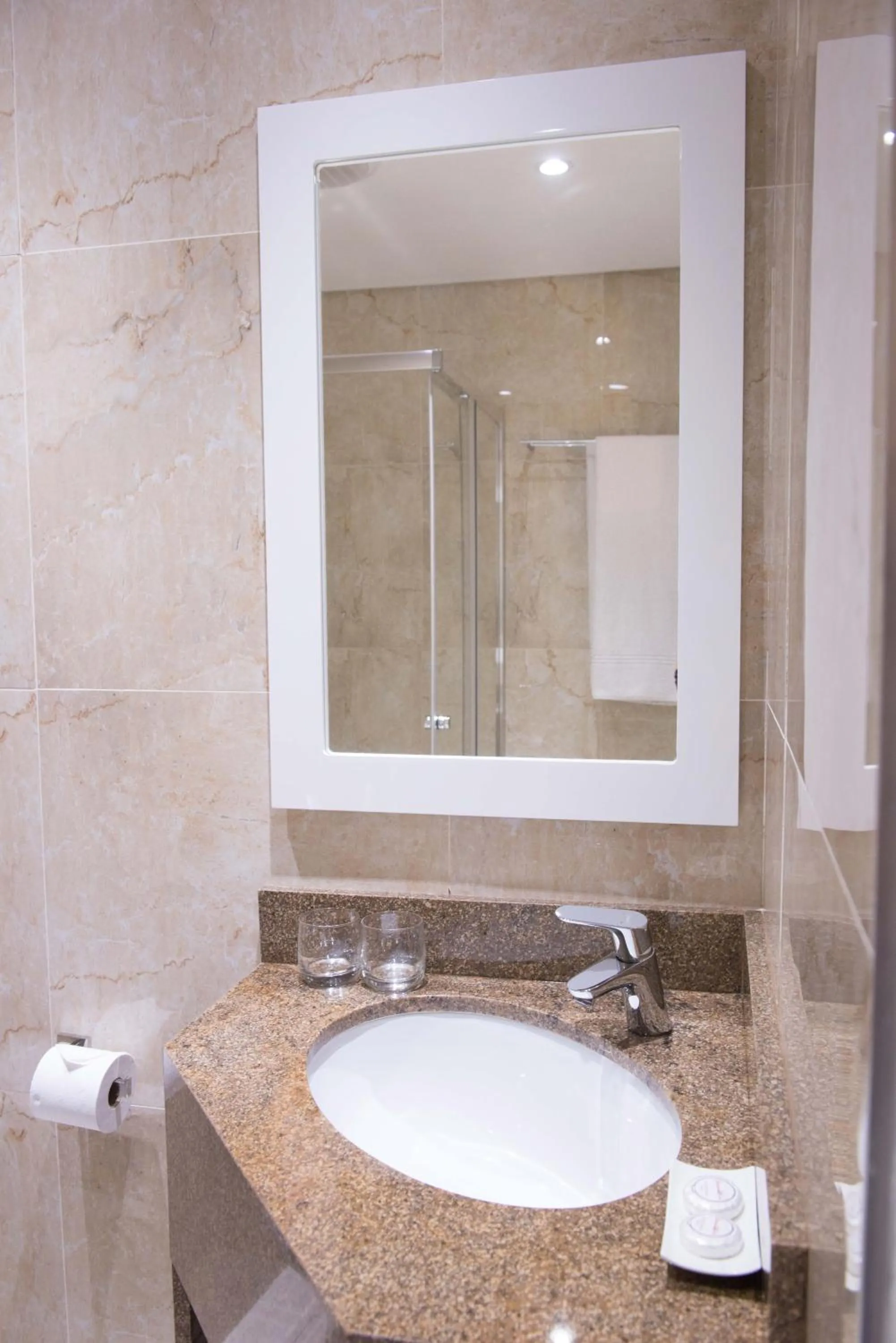 Bathroom in Britannia Hotel