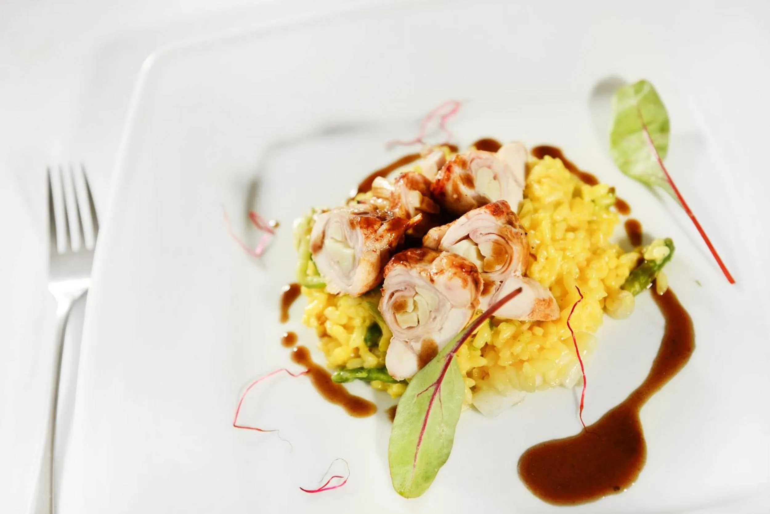 Restaurant/places to eat in Hotel Patriot