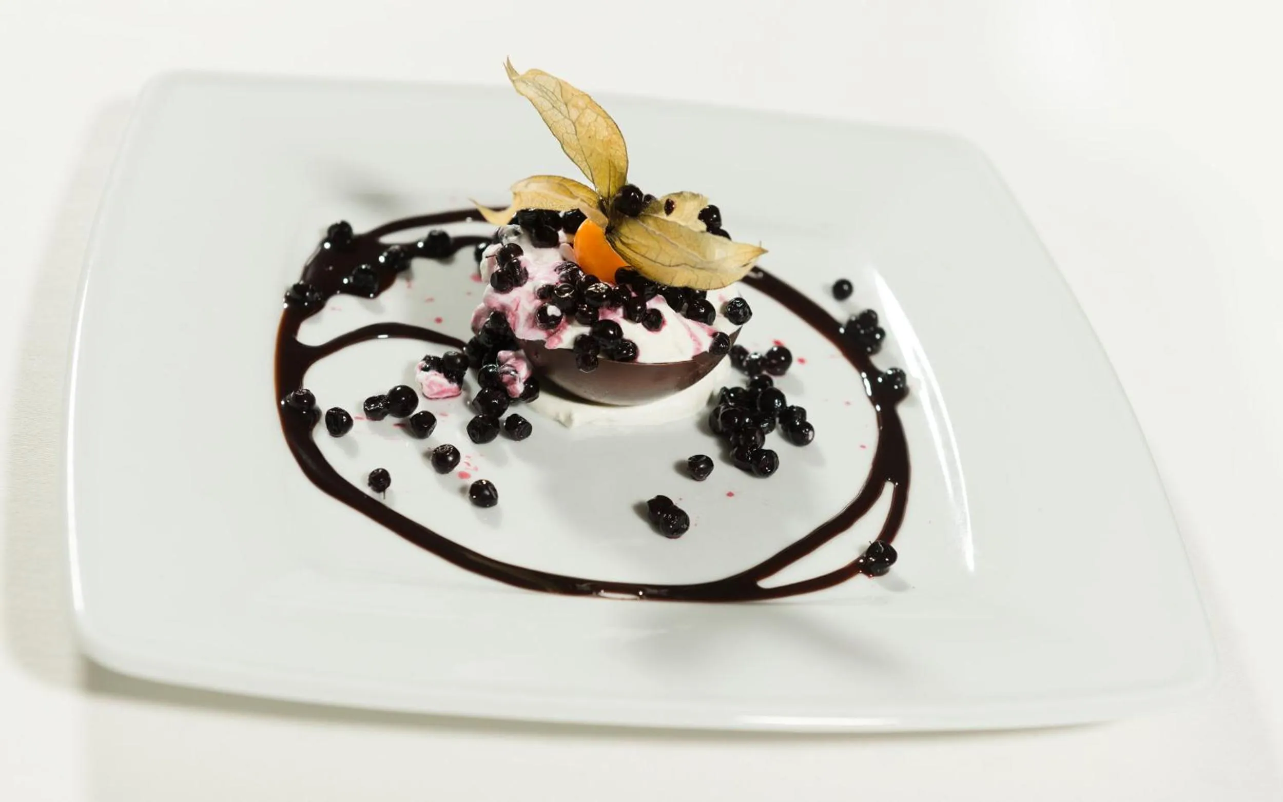 Restaurant/places to eat in Hotel Patriot