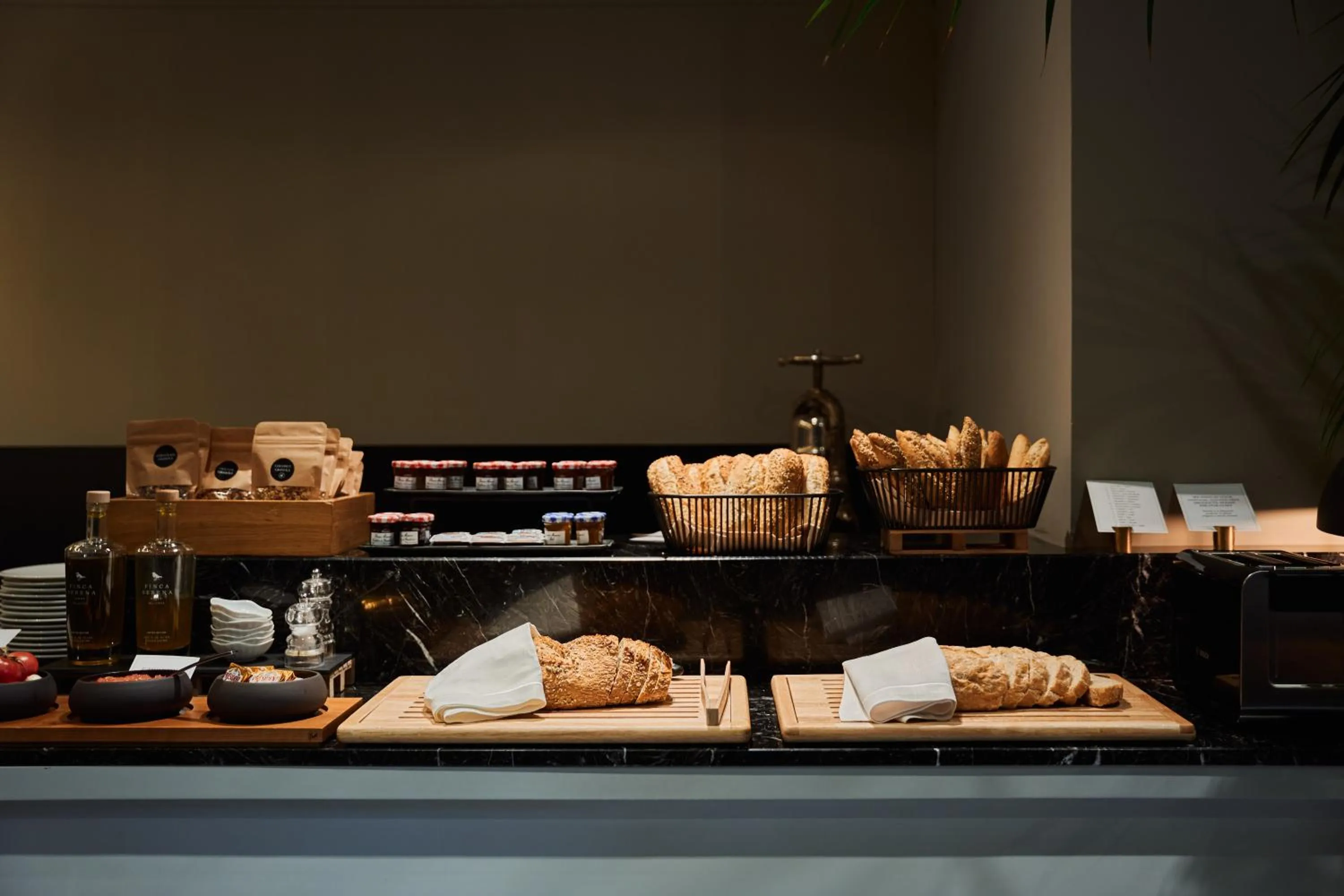 Food and drinks in Hotel Único Madrid, Small Luxury Hotels