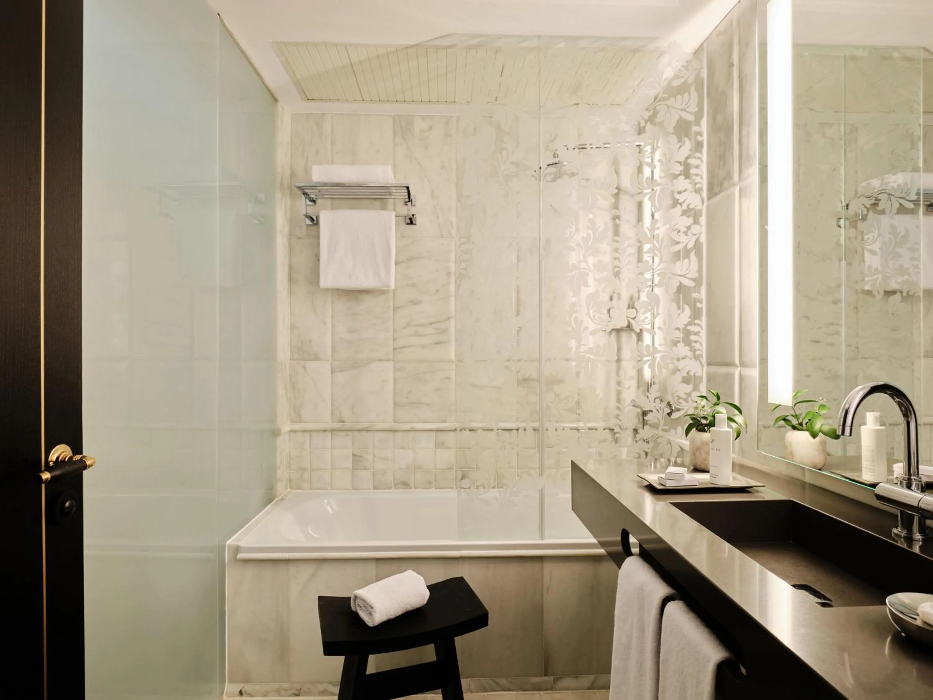 Bathroom in Hotel Único Madrid, Small Luxury Hotels