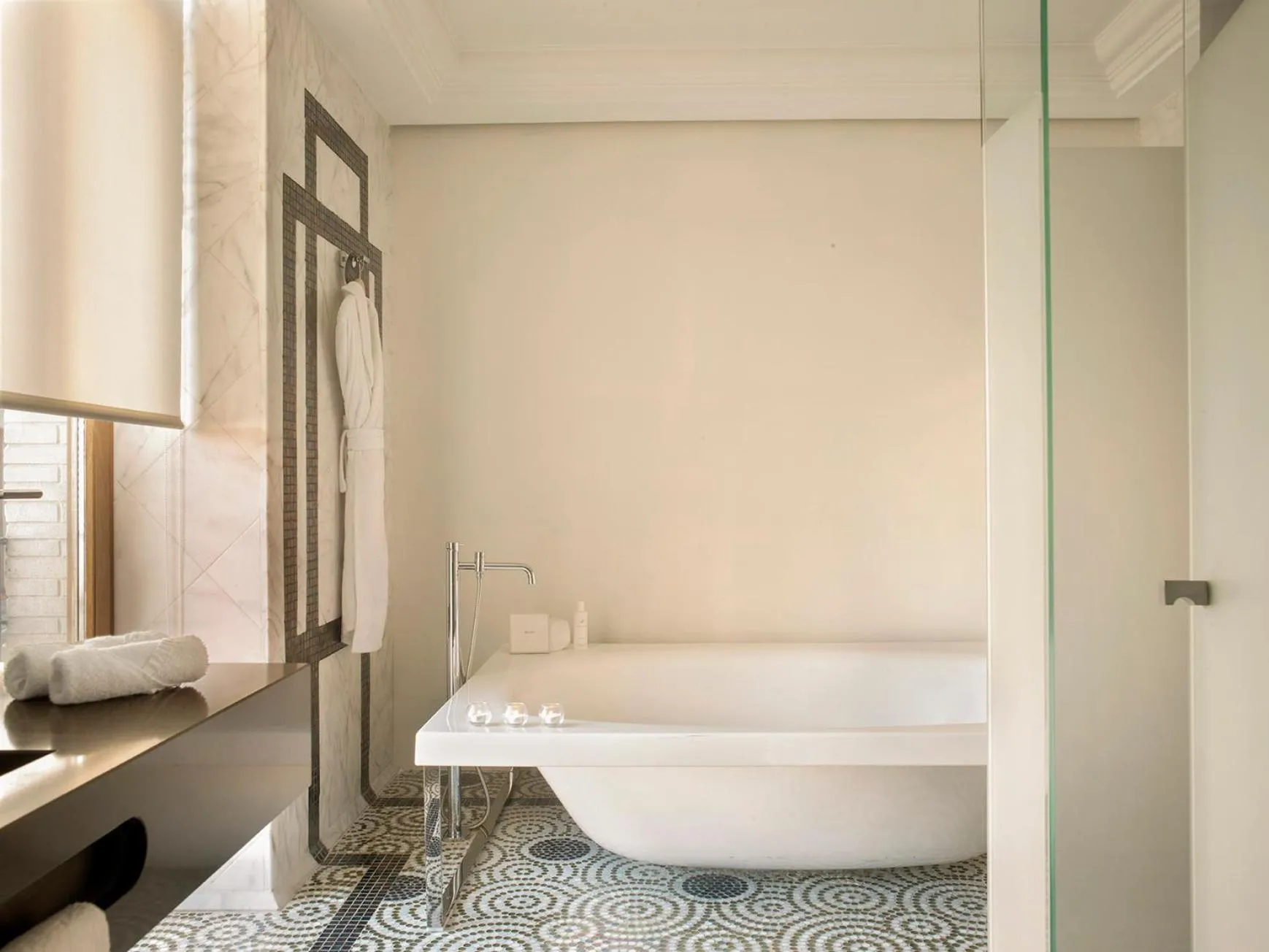 Bathroom, Bed in Hotel Único Madrid, Small Luxury Hotels