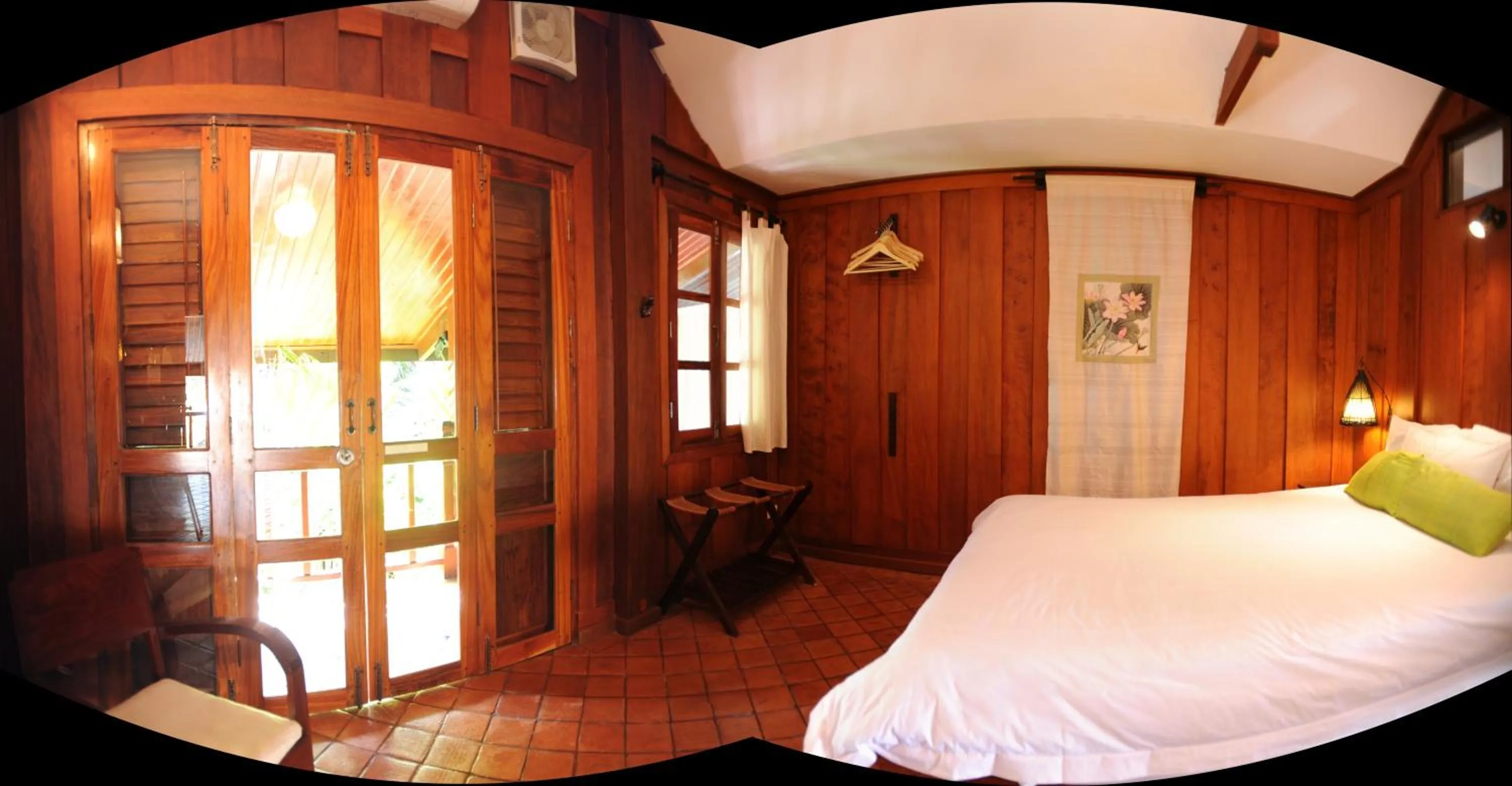 Photo of the whole room, Bed in Lotus Villa