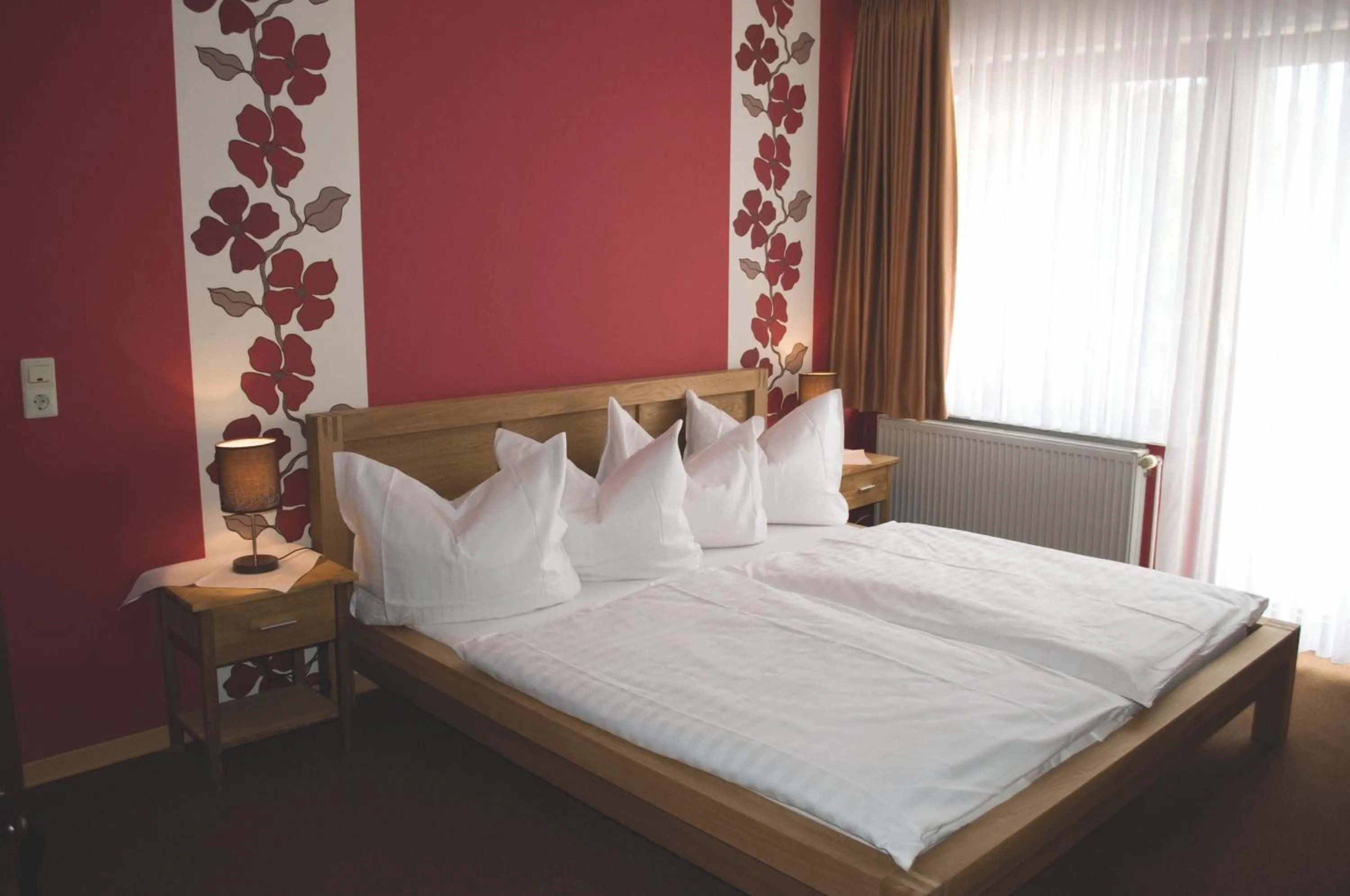 Bedroom, Bed in Hotel Cafe Bothe