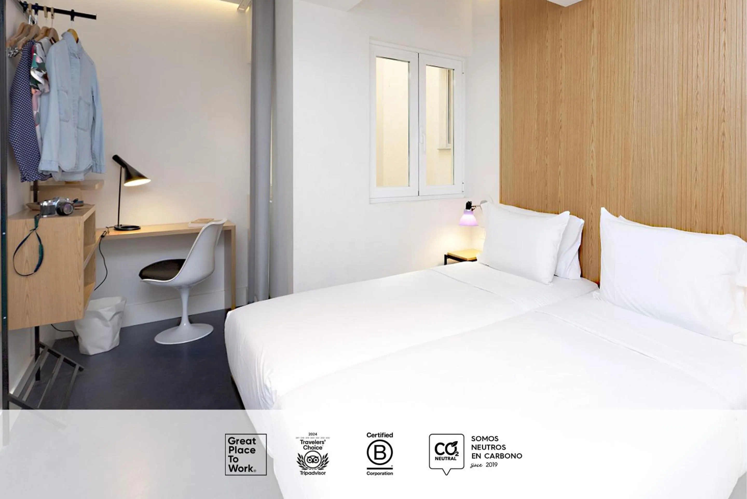 Photo of the whole room, Bed in SLEEP'N Atocha - B Corp Certified