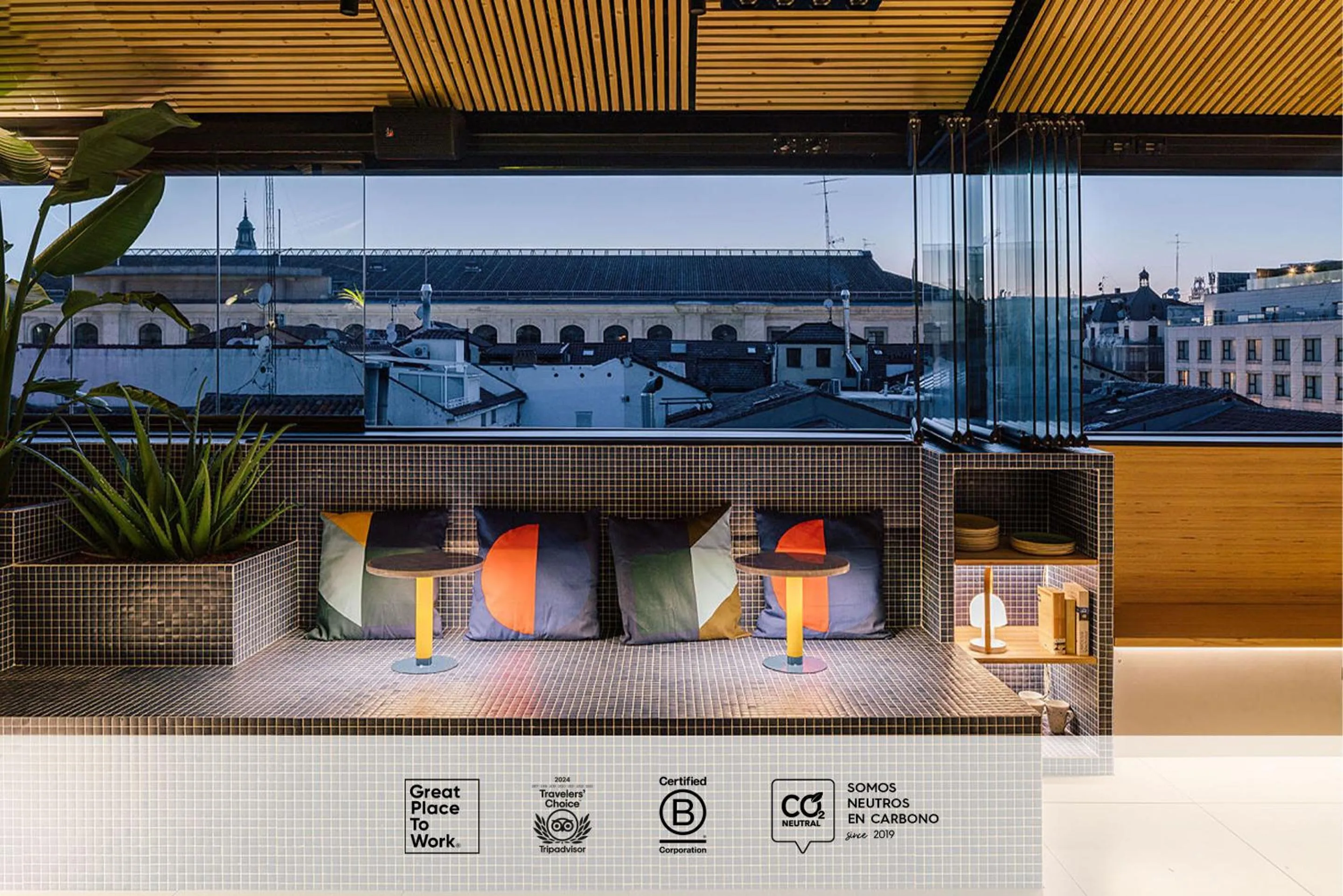 Restaurant/places to eat in SLEEP'N Atocha - B Corp Certified