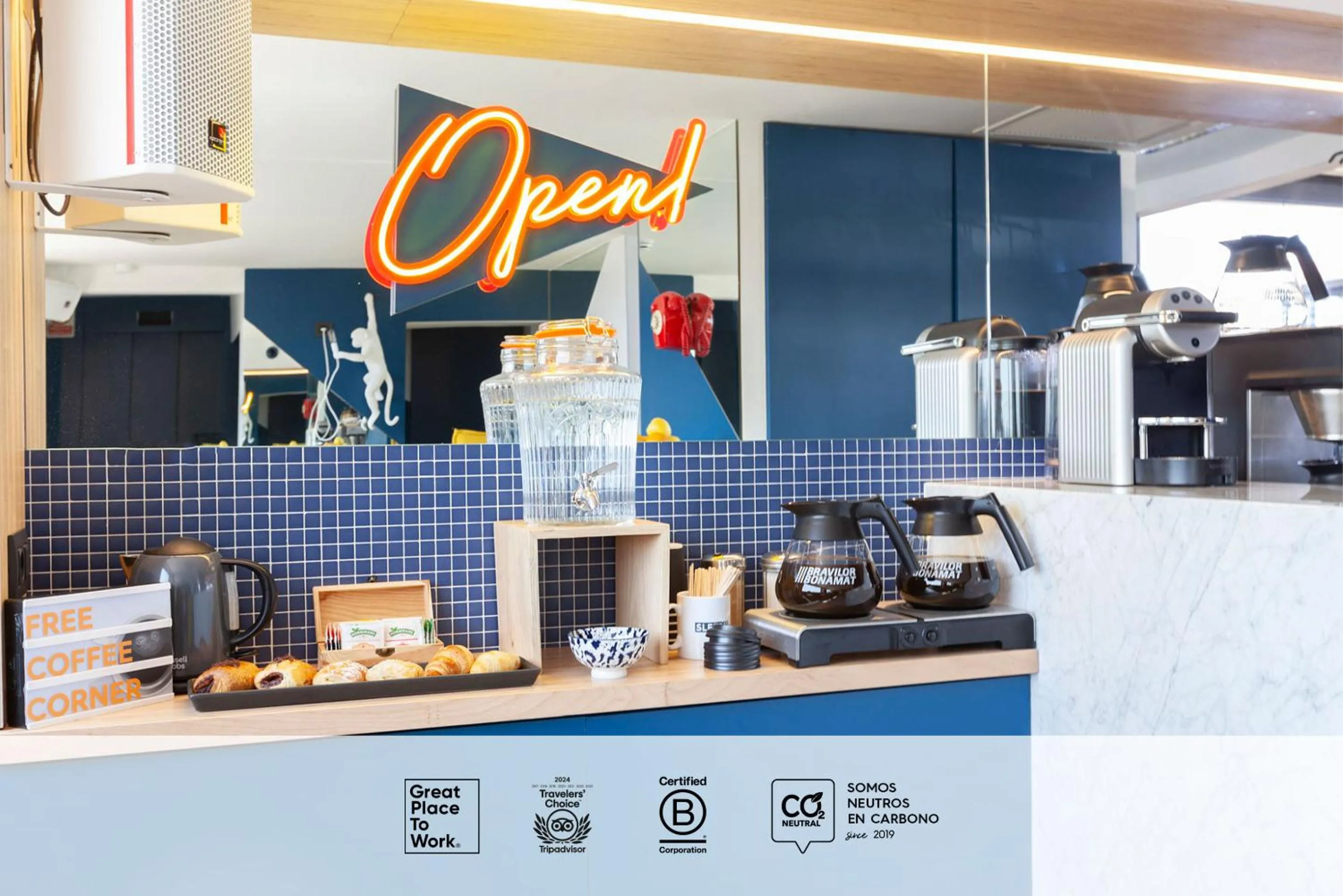 Restaurant/places to eat in SLEEP'N Atocha - B Corp Certified