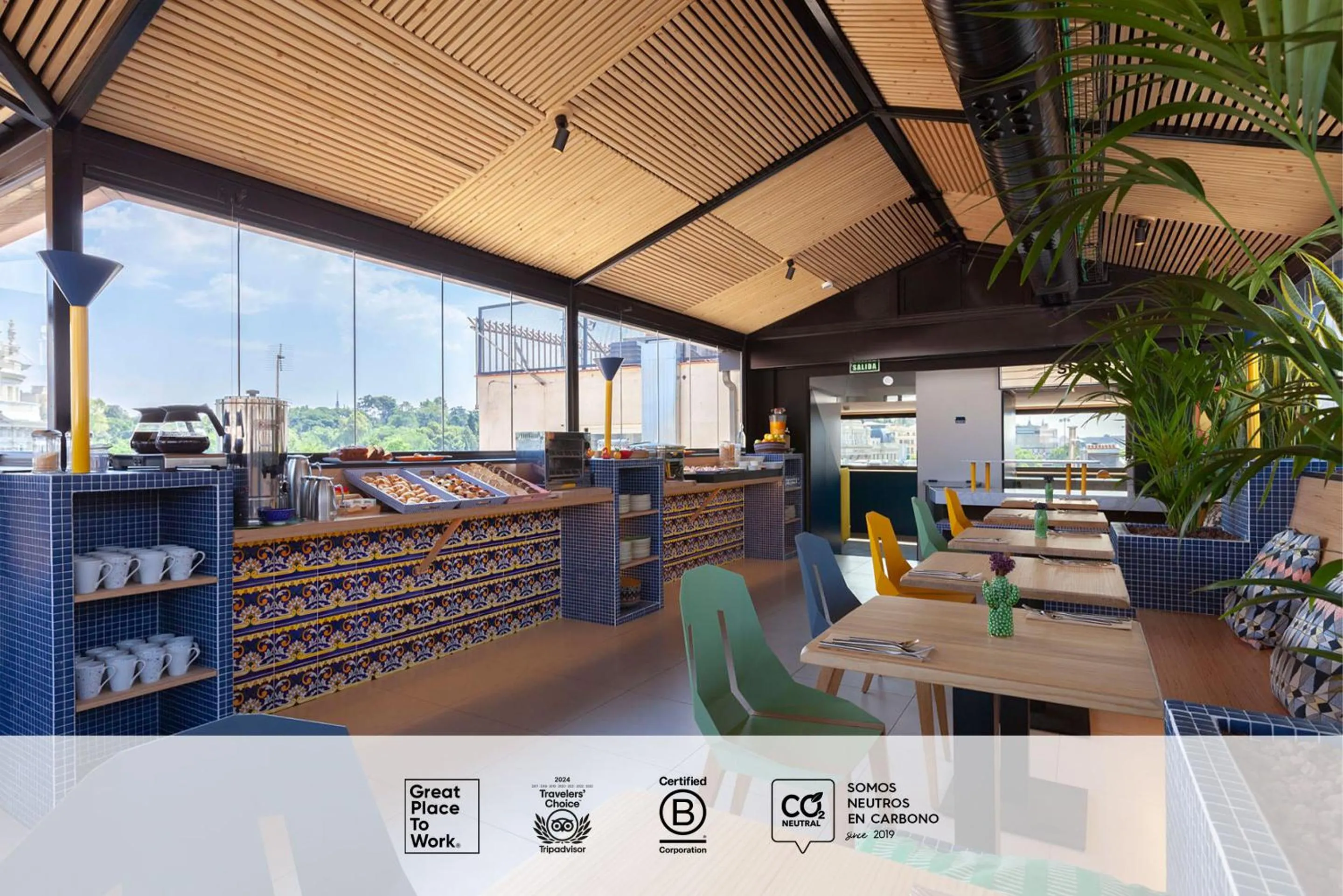 Restaurant/places to eat in SLEEP'N Atocha - B Corp Certified