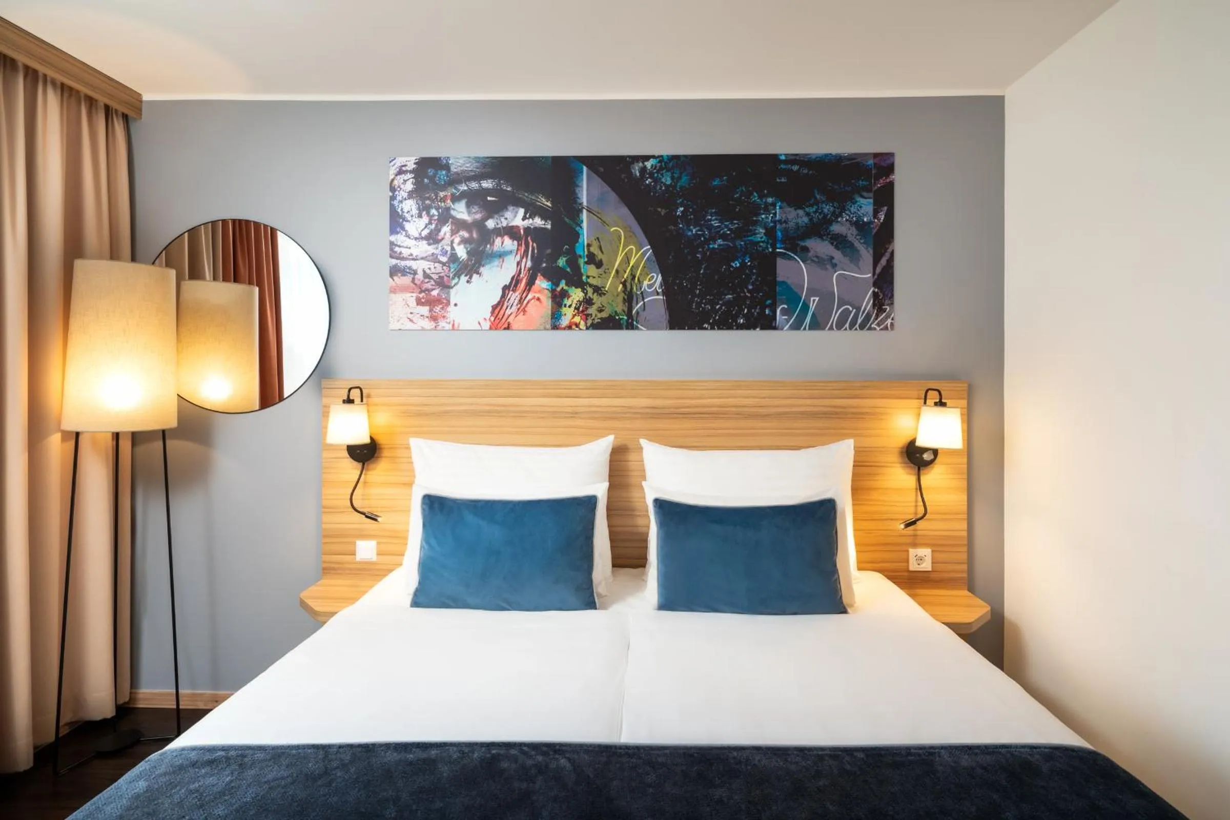 Bed in Leonardo Hotel Vienna Schönbrunn