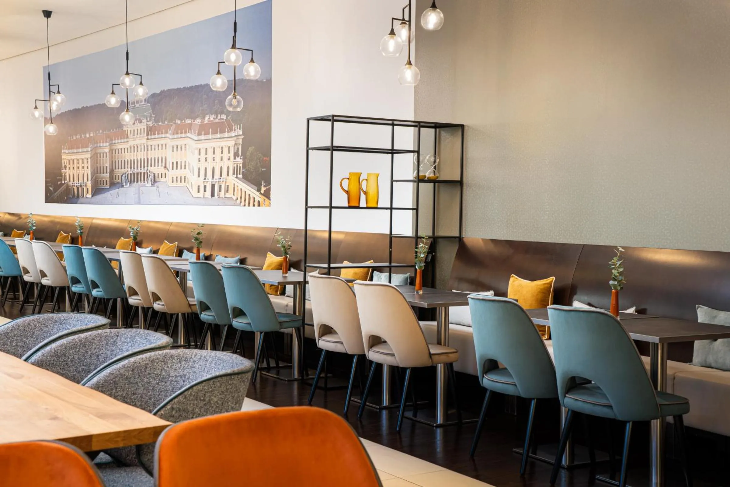 Restaurant/places to eat in Leonardo Hotel Vienna Schönbrunn