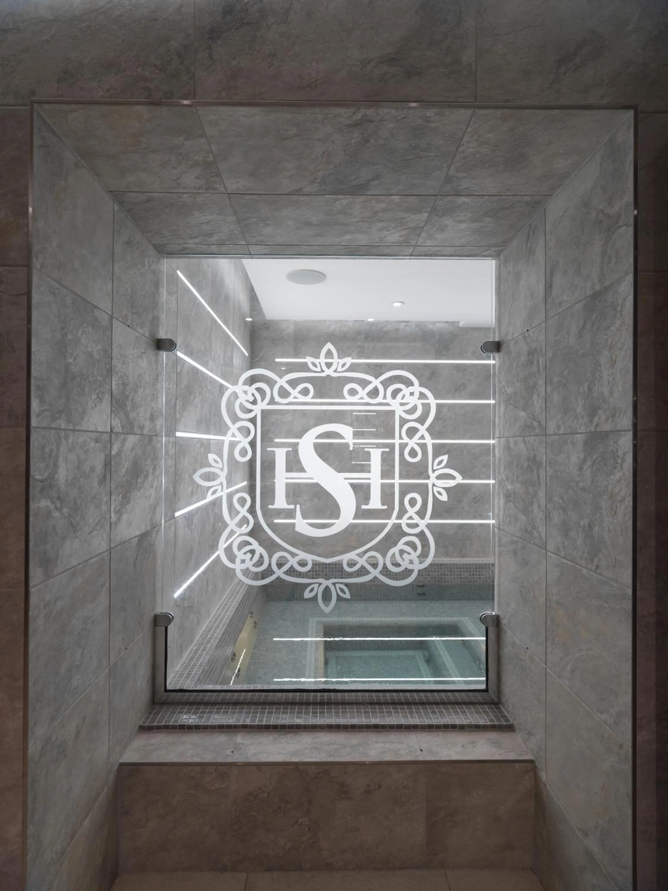 Property logo or sign in Hotel Sheraton