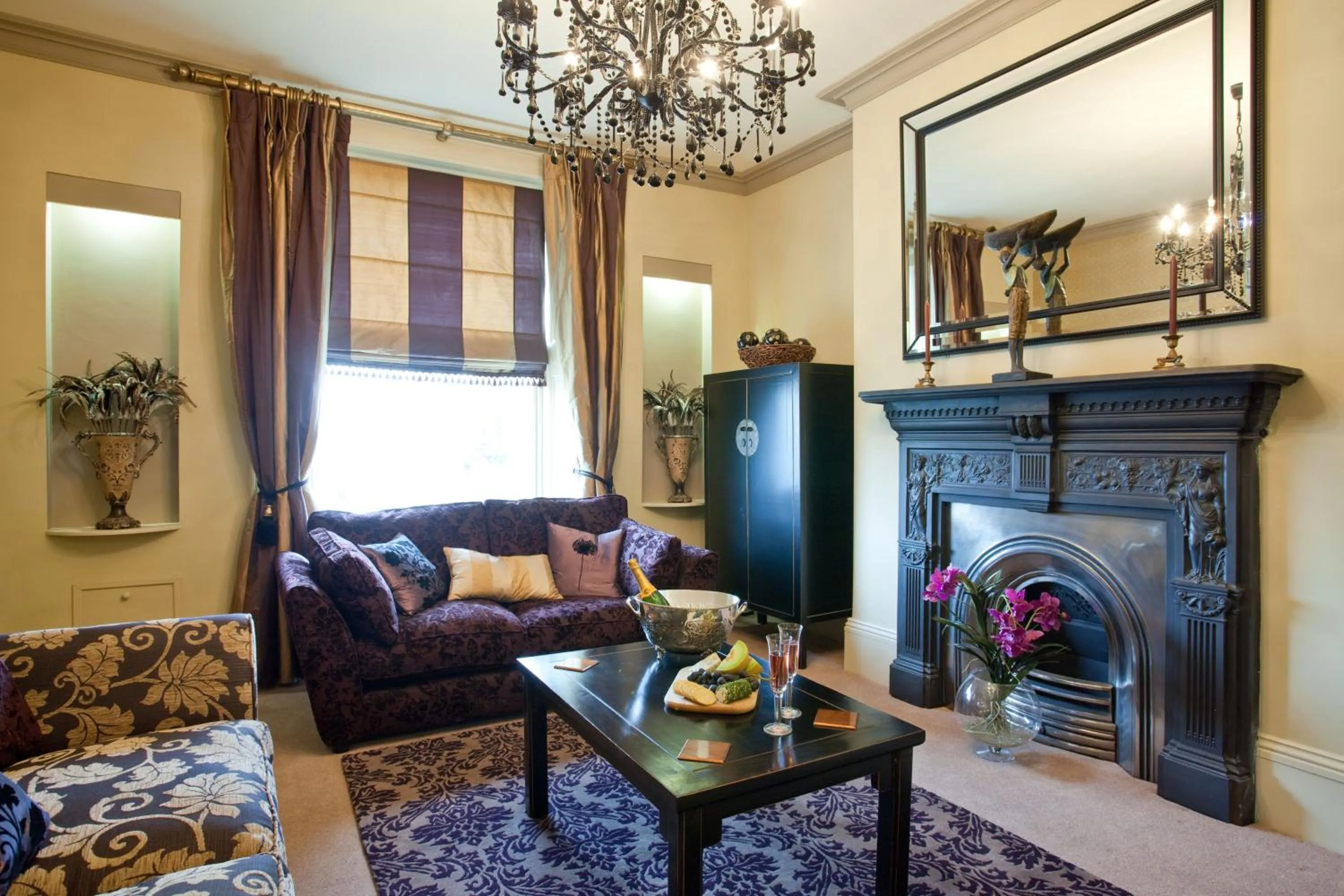 Living room in Portland Apartments