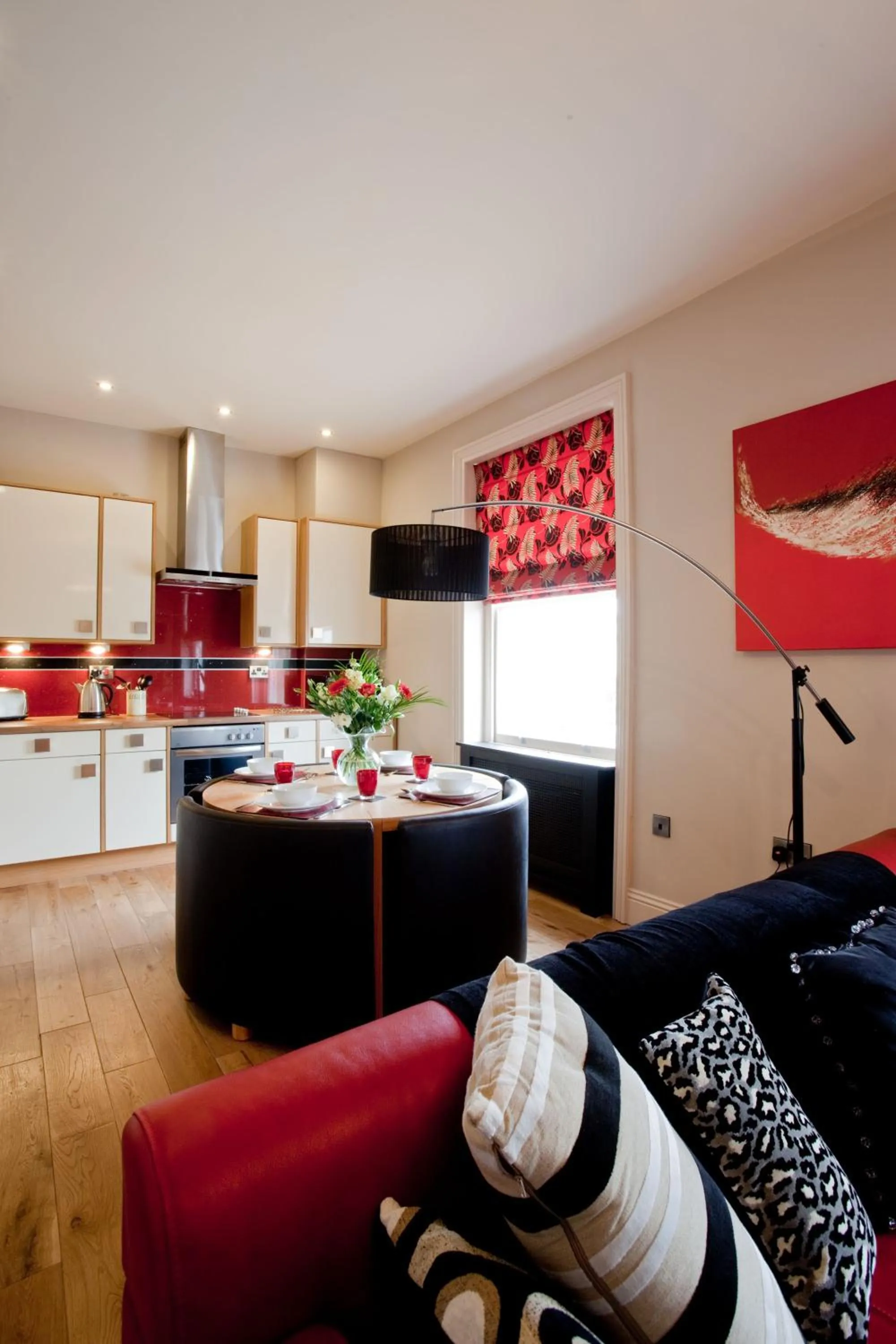 Kitchen or kitchenette in Portland Apartments