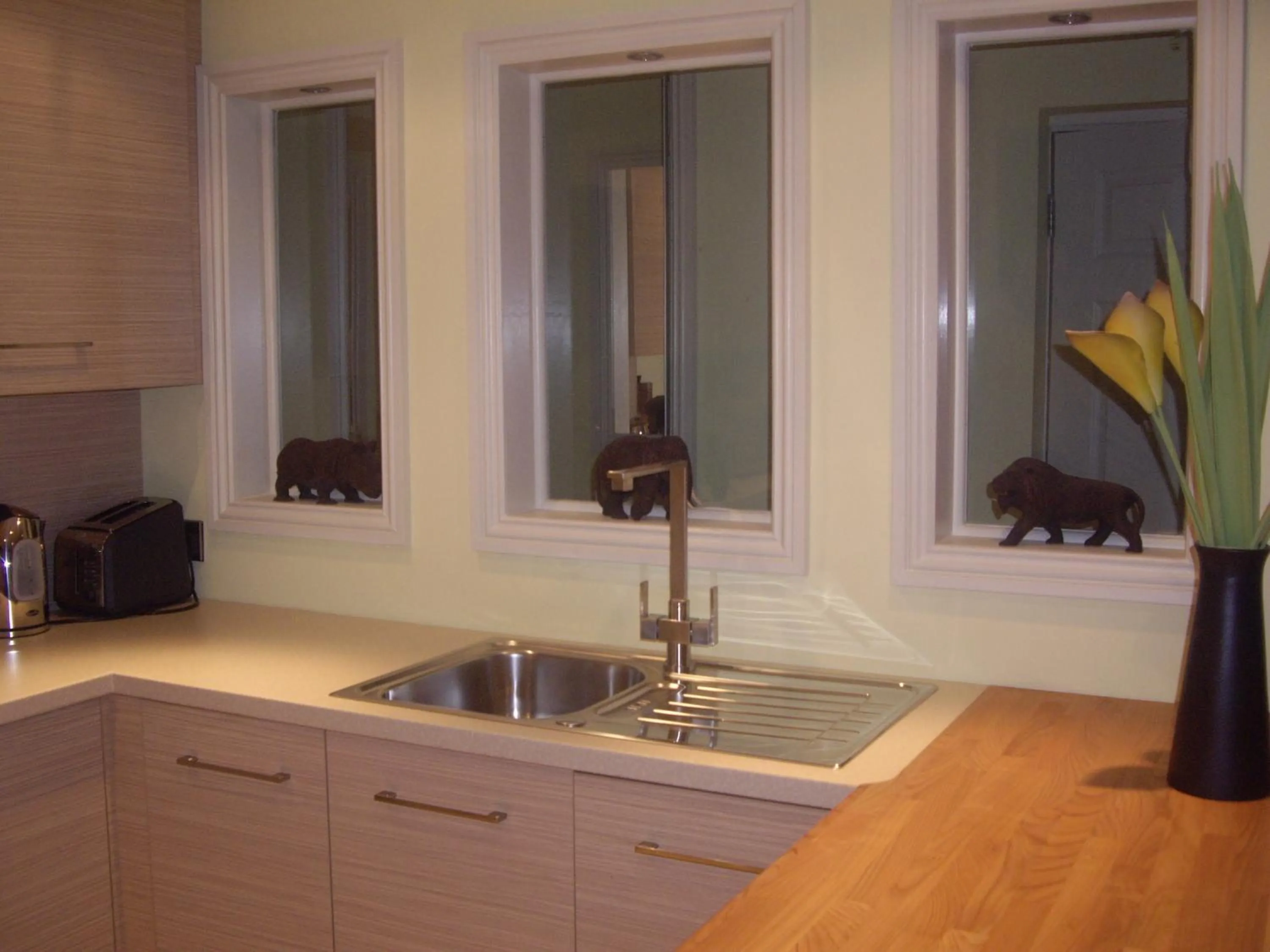 Kitchen or kitchenette in Portland Apartments