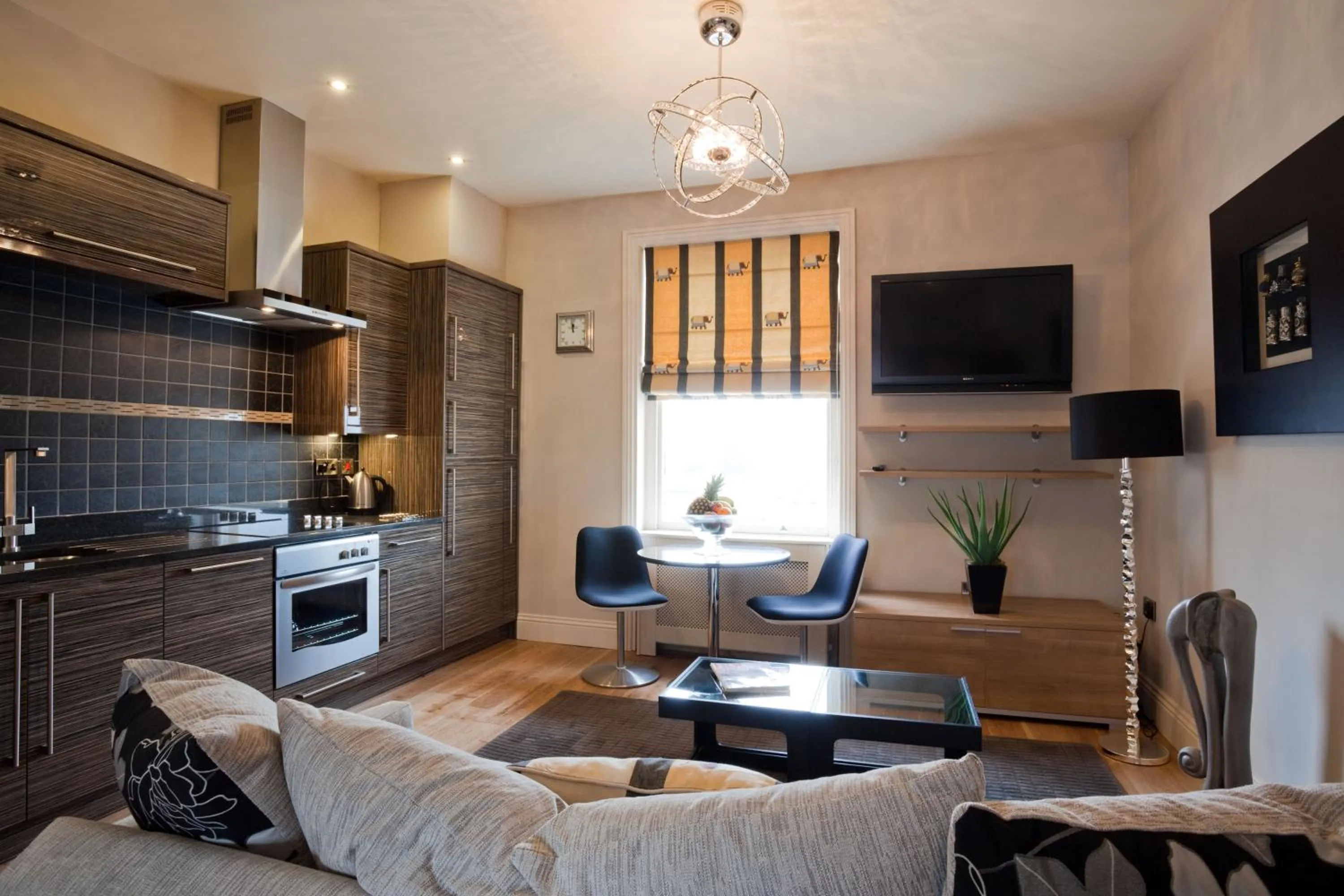 Photo of the whole room in Portland Apartments