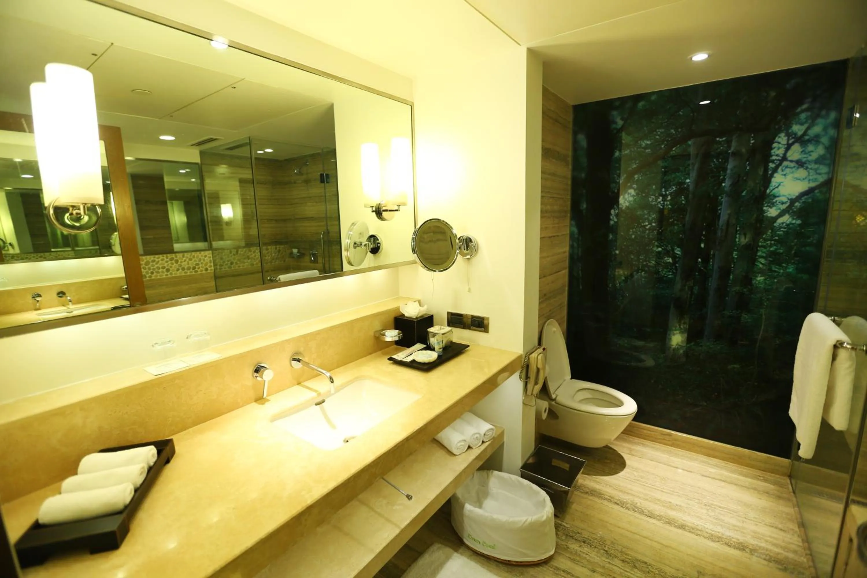 Toilet in ITC Gardenia, a Luxury Collection Hotel, Bengaluru