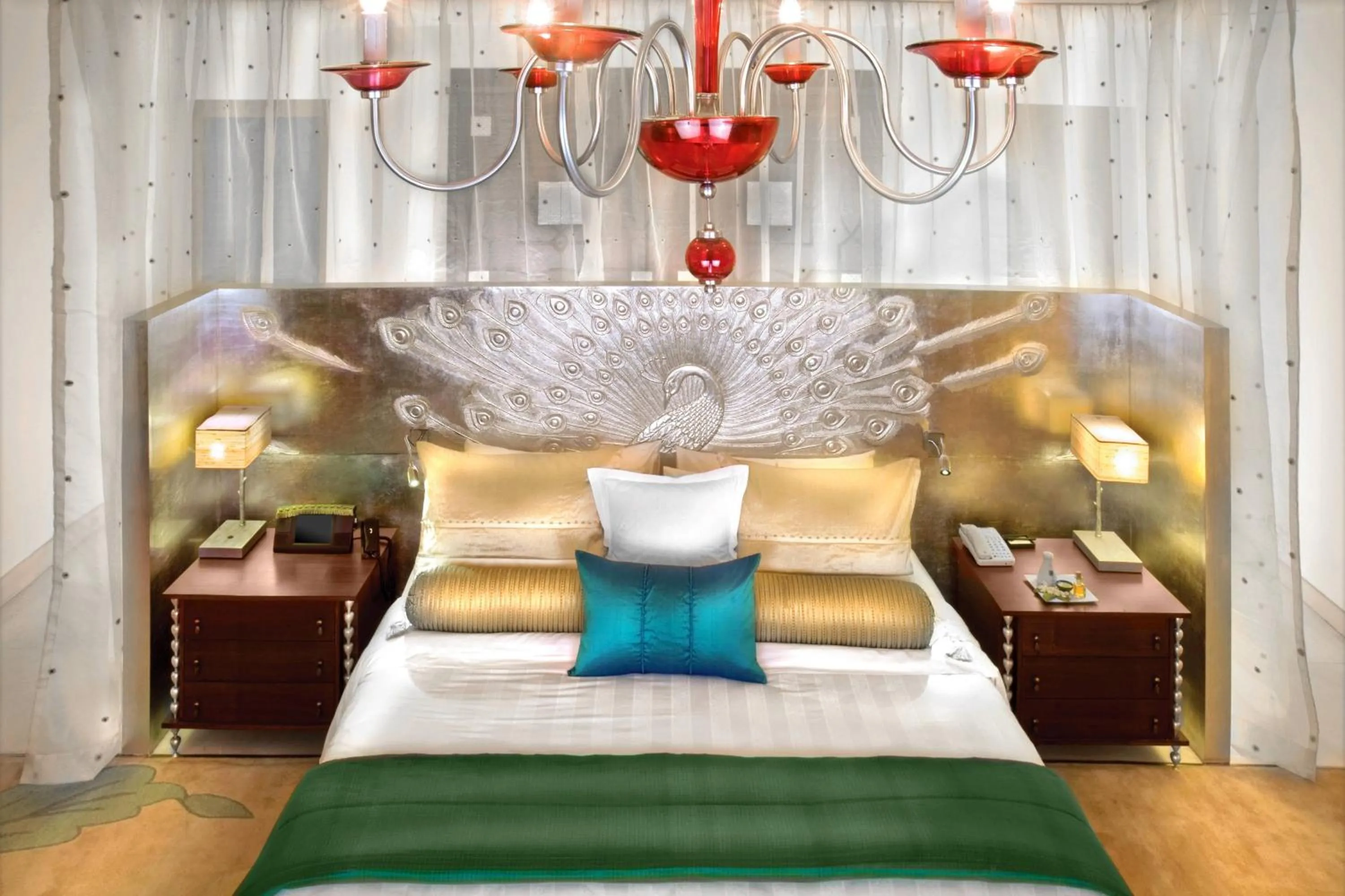 Photo of the whole room, Bed in ITC Gardenia, a Luxury Collection Hotel, Bengaluru