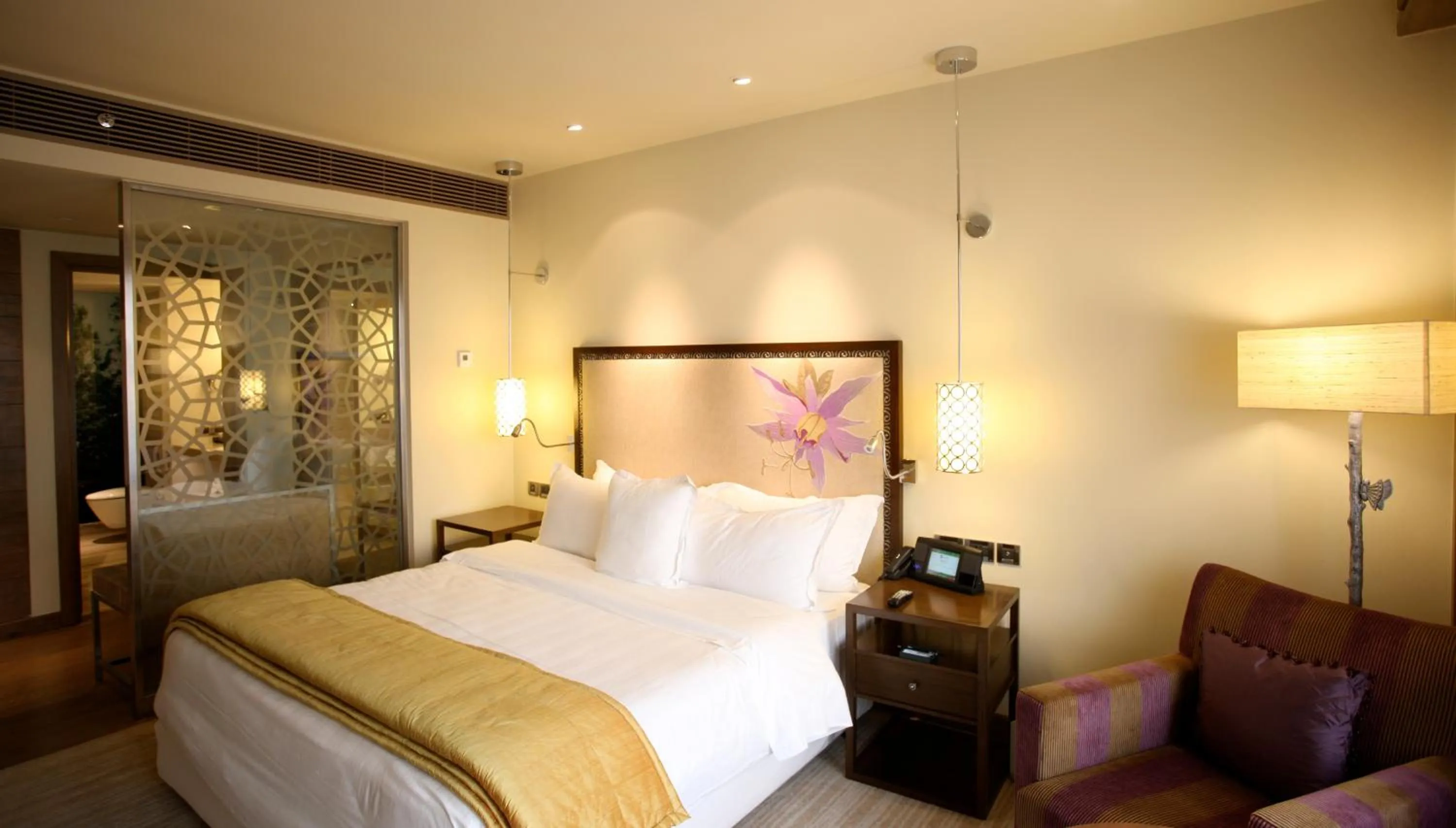 Bed in ITC Gardenia, a Luxury Collection Hotel, Bengaluru