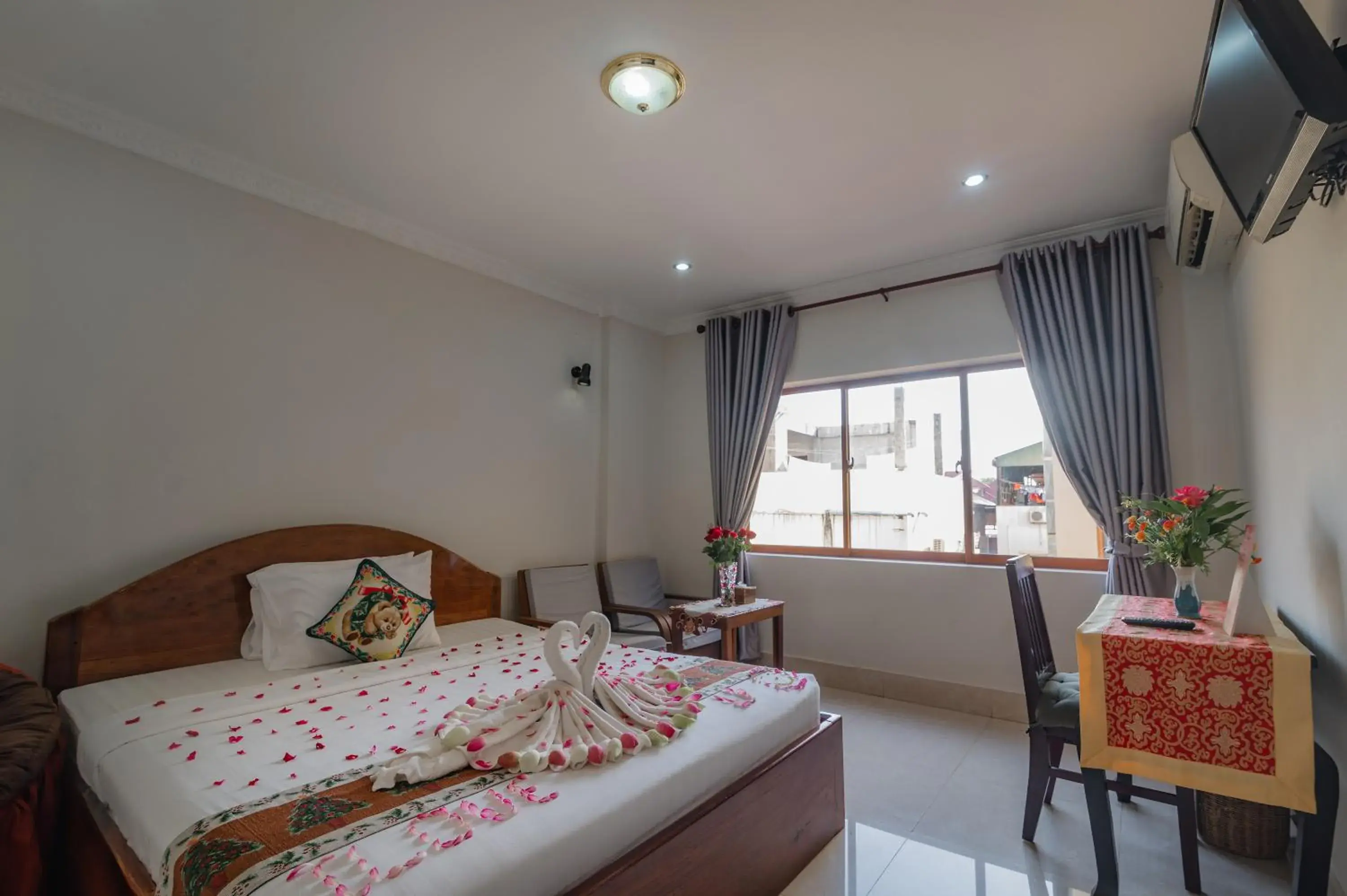 Bedroom, Bed in Sinaka Angkor Hotel Bedroom, Bed in Sinaka Angkor Hotel