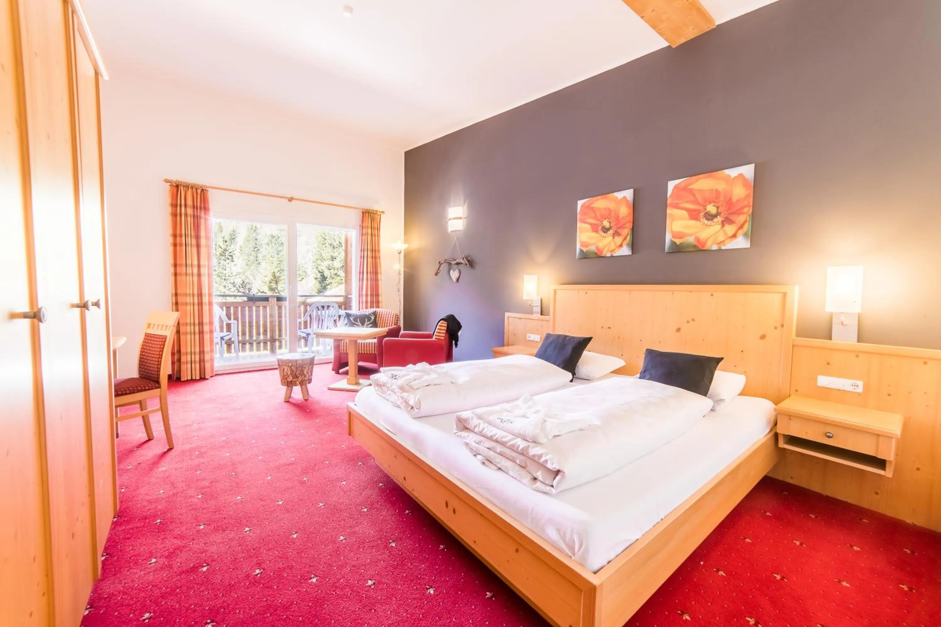 Photo of the whole room, Bed in Hotel zum See