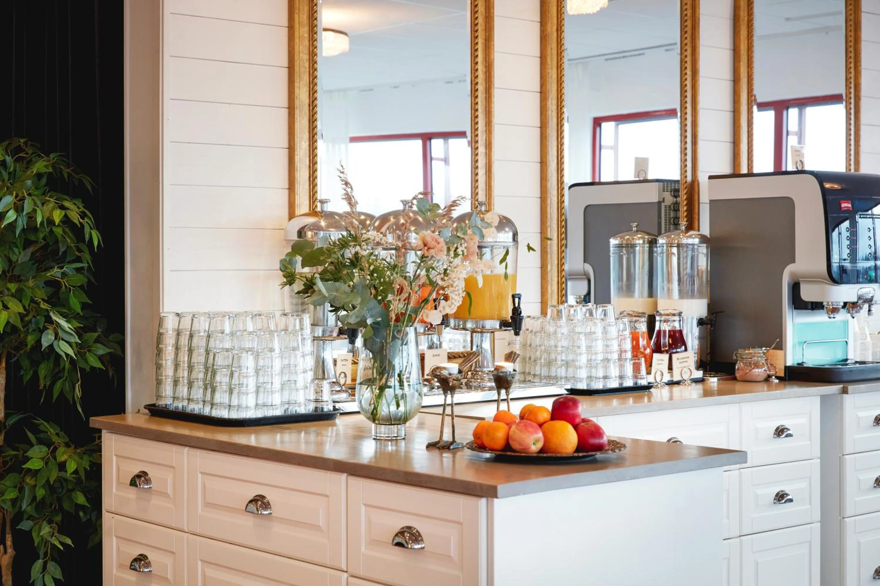 Food and drinks in Hotell Vesterhavet