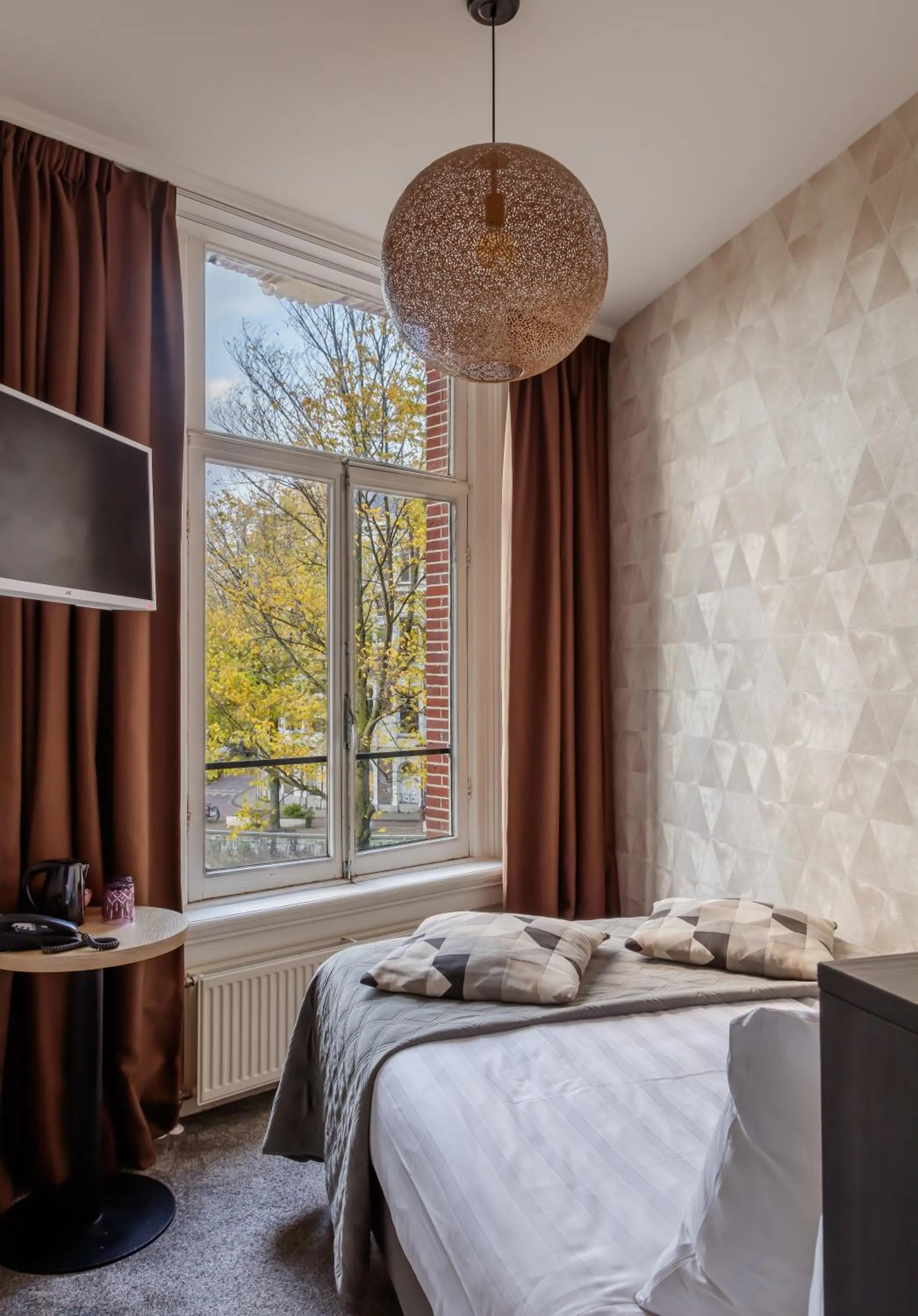 TV and multimedia, Bed in Boutique Hotel View